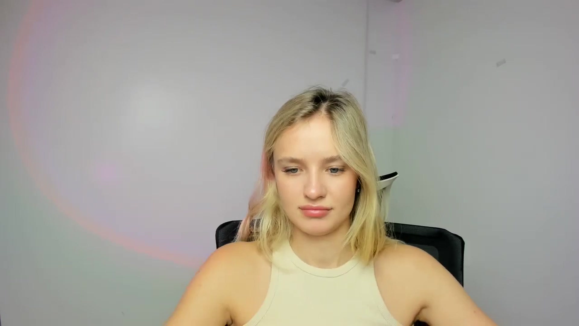 Gallery image thumbnail from Bella_amorere's myfreecams stream on, 09/08/2024, 08:03 image 4 of 20