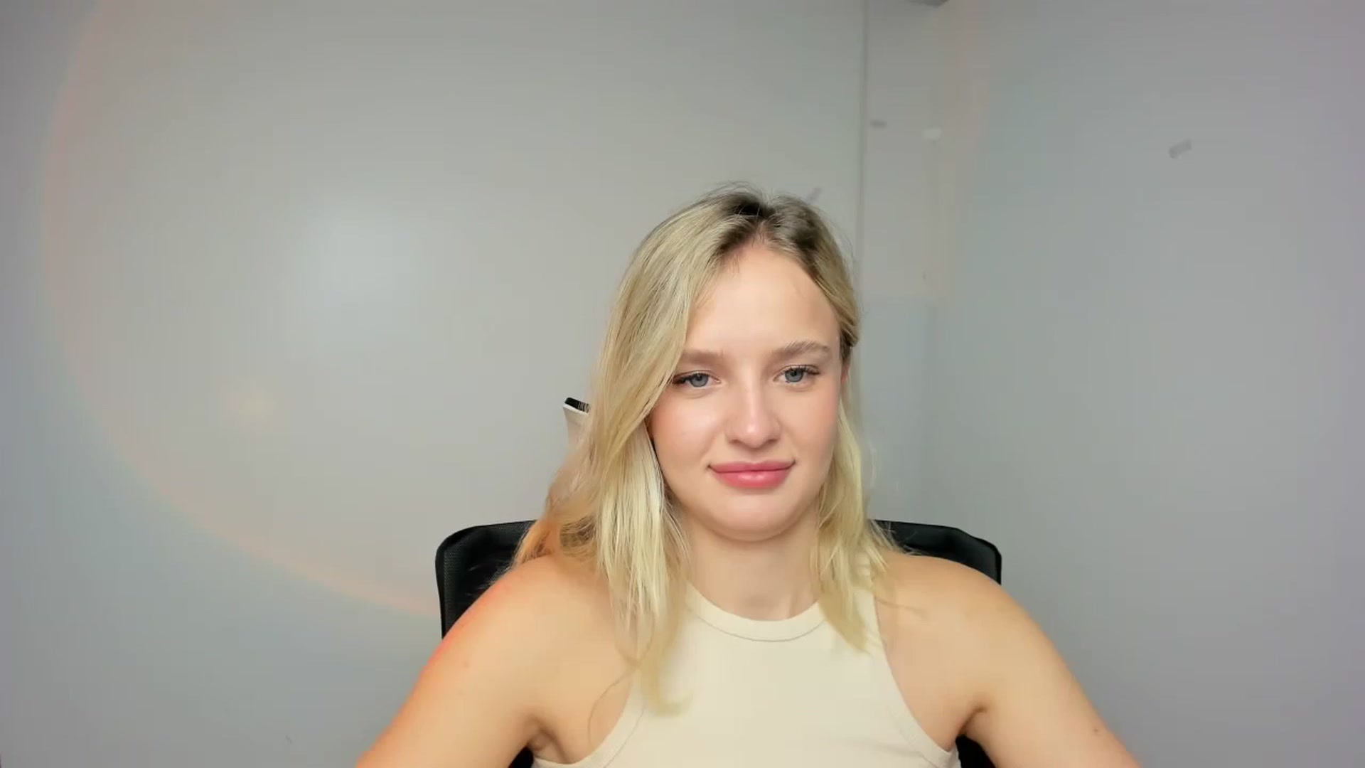 Gallery image thumbnail from Bella_amorere's myfreecams stream on, 09/08/2024, 08:03 image 8 of 20