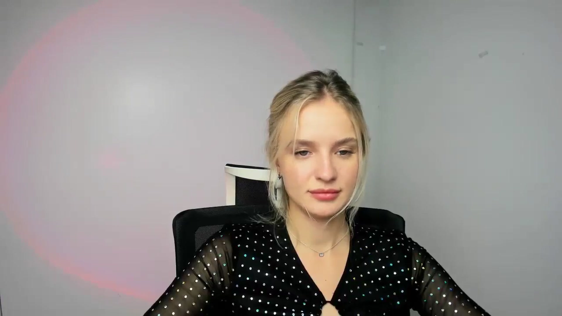 Gallery image thumbnail from Bella_amorere's myfreecams stream on, 09/09/2024, 13:10 image 2 of 20
