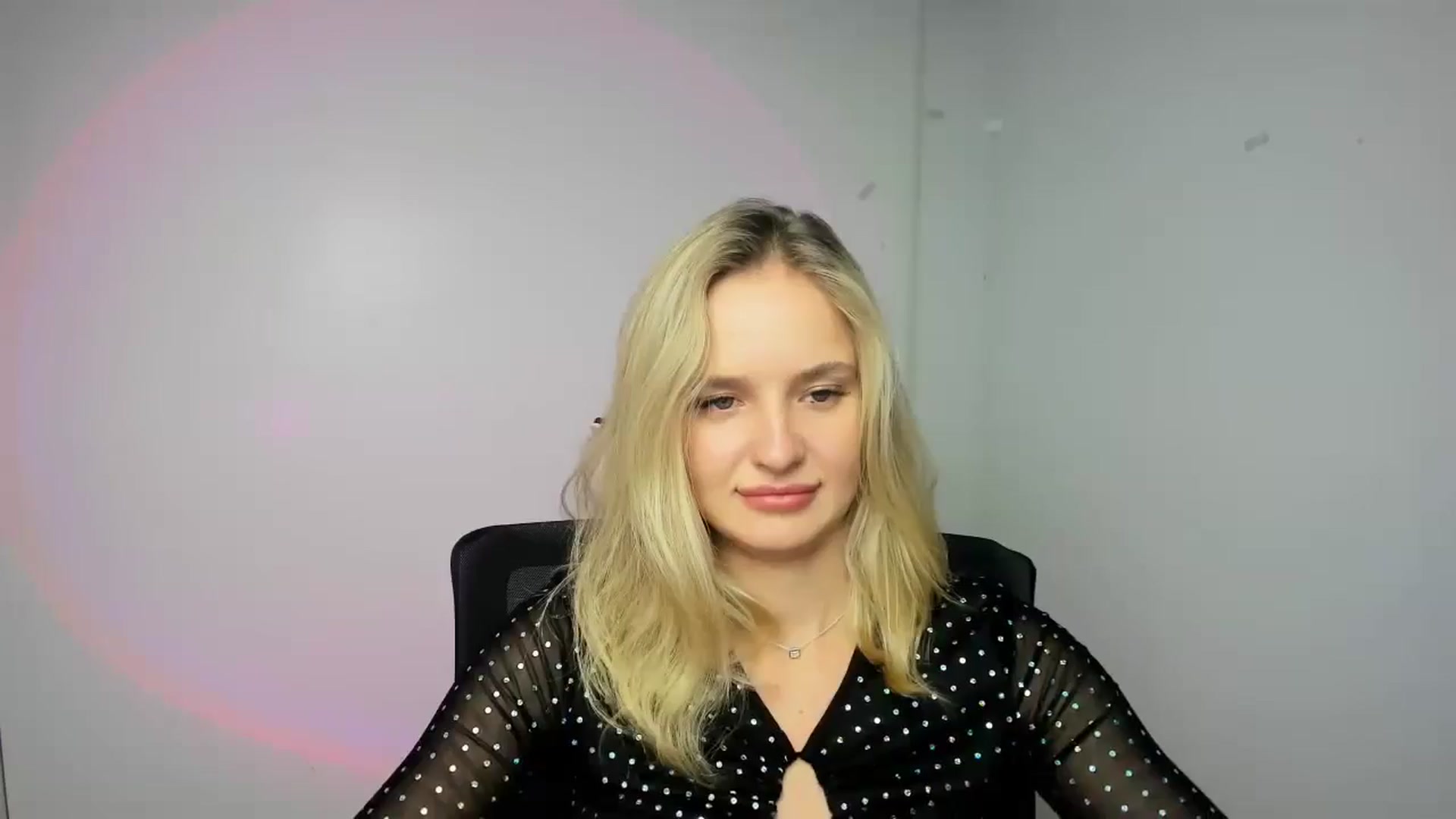 Gallery image thumbnail from Bella_amorere's myfreecams stream on, 09/09/2024, 16:43 image 1 of 20