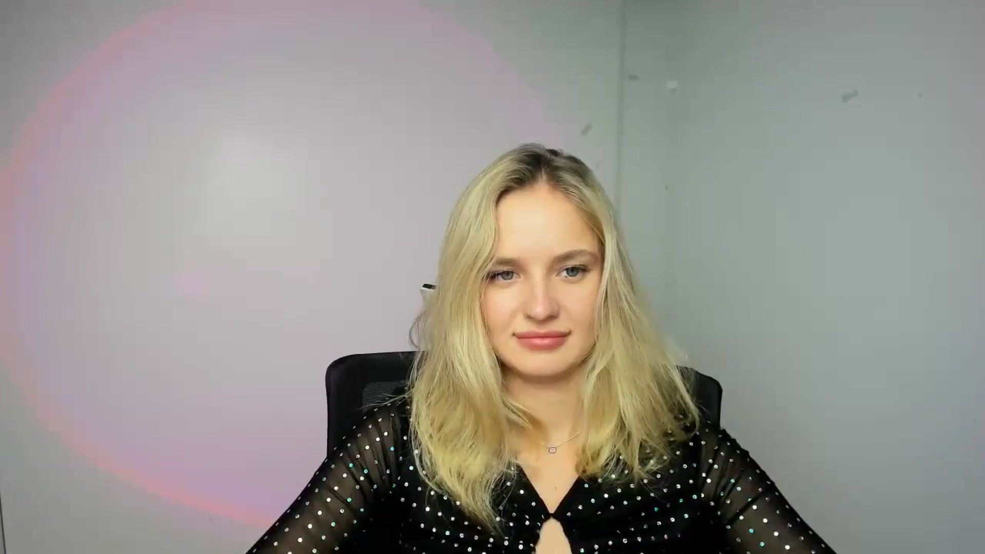 Gallery image thumbnail from Bella_amorere's myfreecams stream on, 09/09/2024, 16:43 image 2 of 20