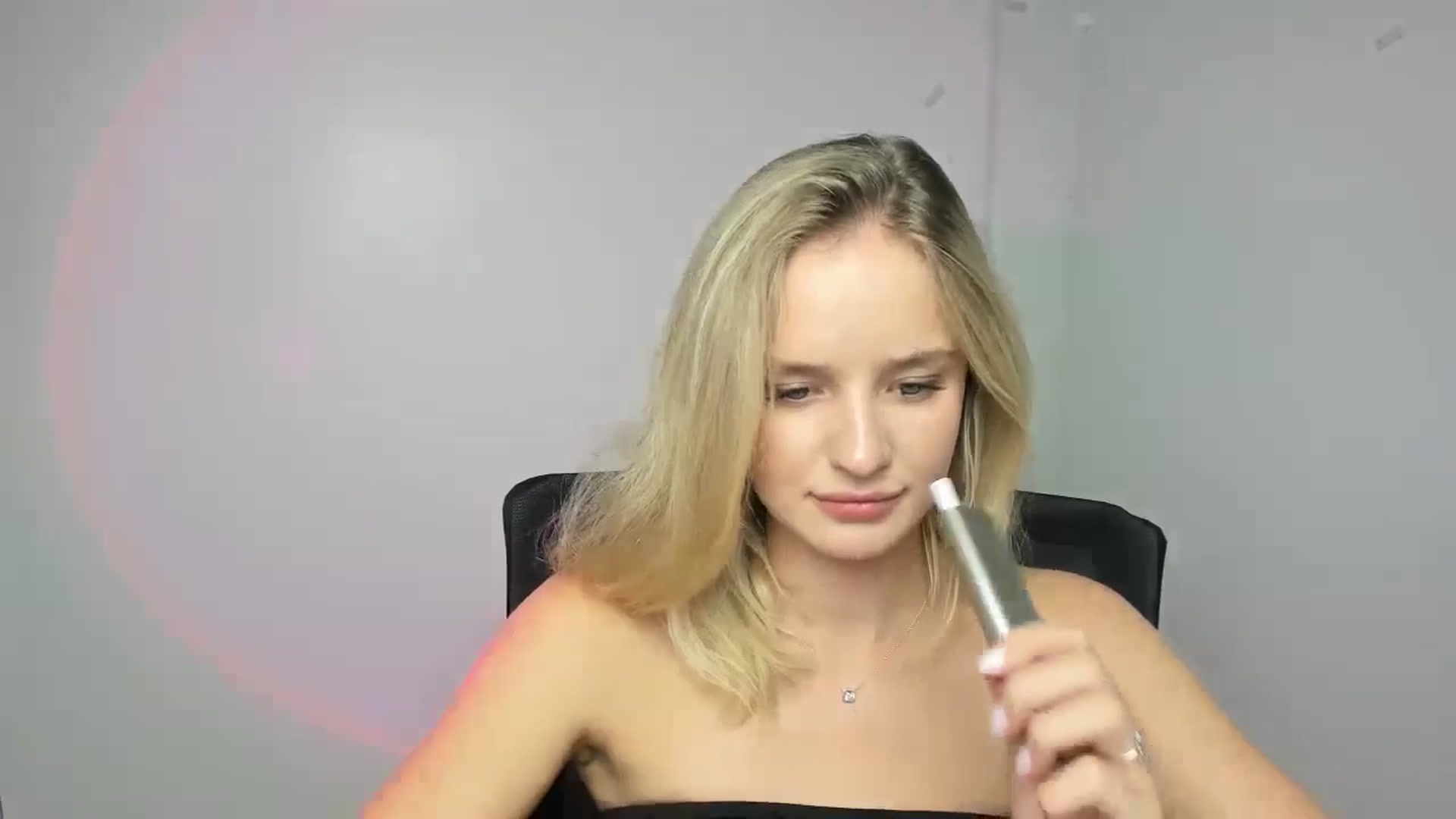 Gallery image thumbnail from Bella_amorere's myfreecams stream on, 09/11/2024, 13:05 image 9 of 20