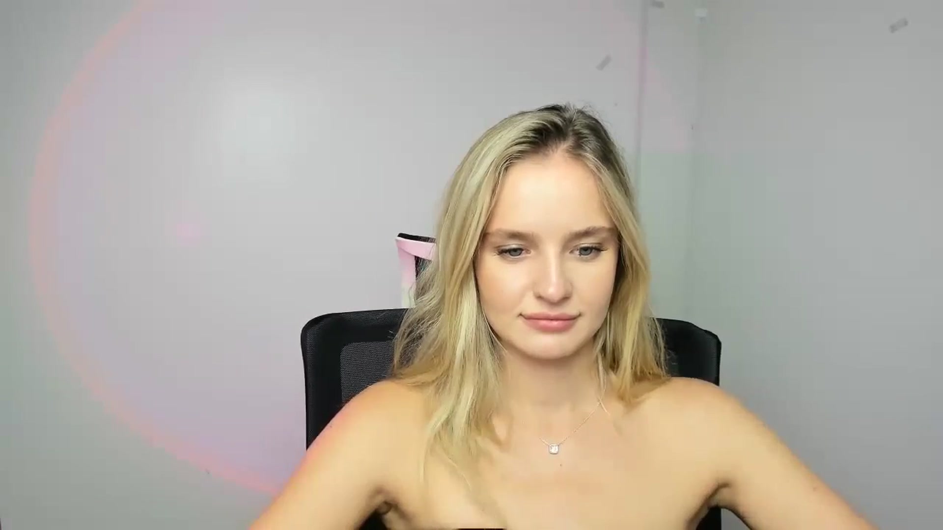 Gallery image thumbnail from Bella_amorere's myfreecams stream on, 09/11/2024, 16:27 image 5 of 20
