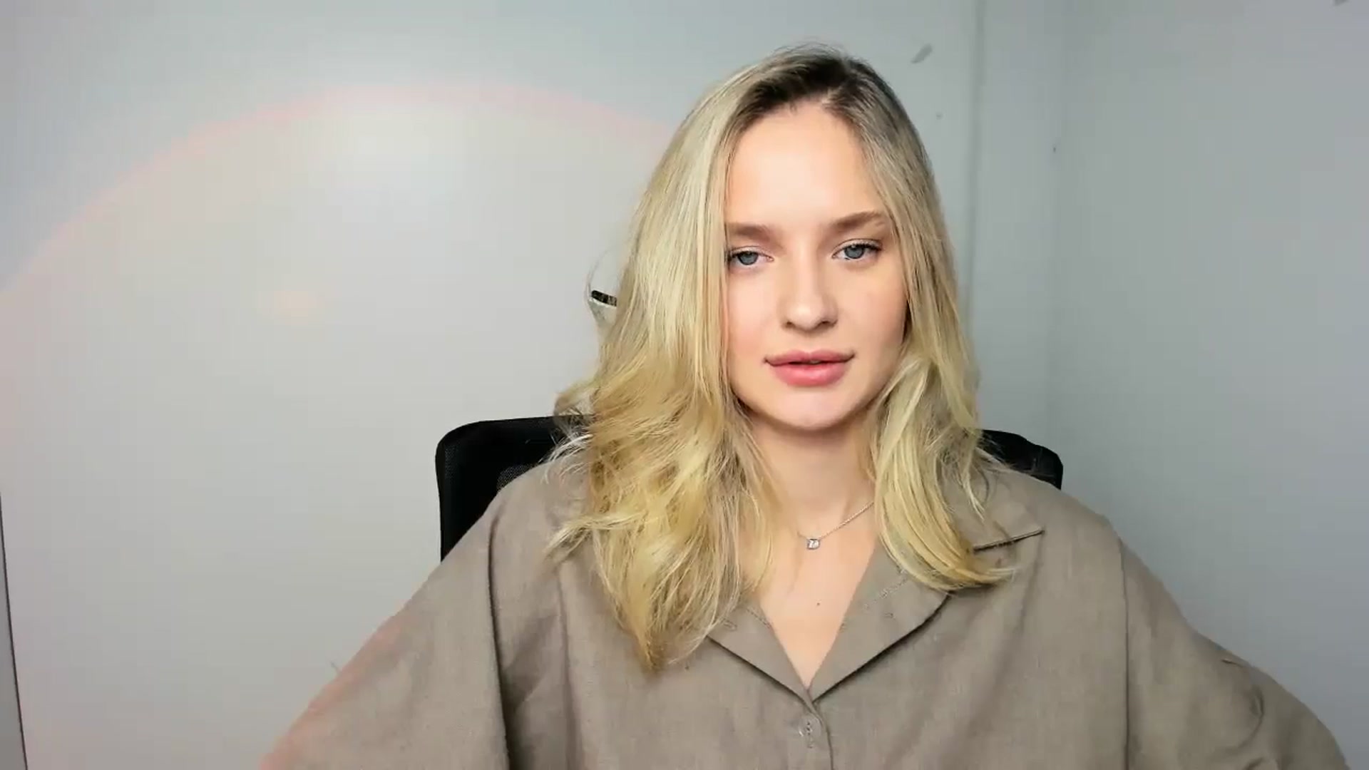 Gallery image thumbnail from Bella_amorere's myfreecams stream on, 09/22/2024, 14:19 image 19 of 20