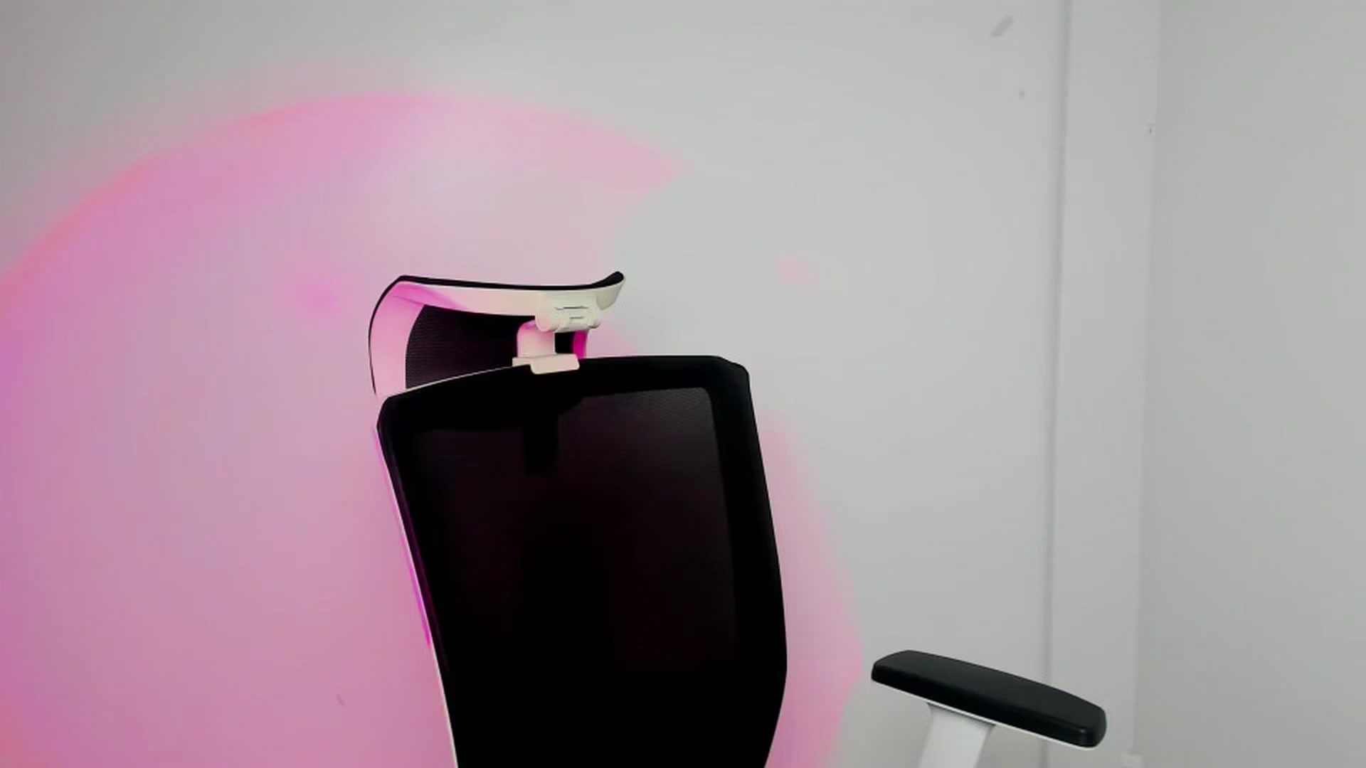 Gallery image thumbnail from Bella_amorere's myfreecams stream on, 10/18/2024, 12:30 image 8 of 20