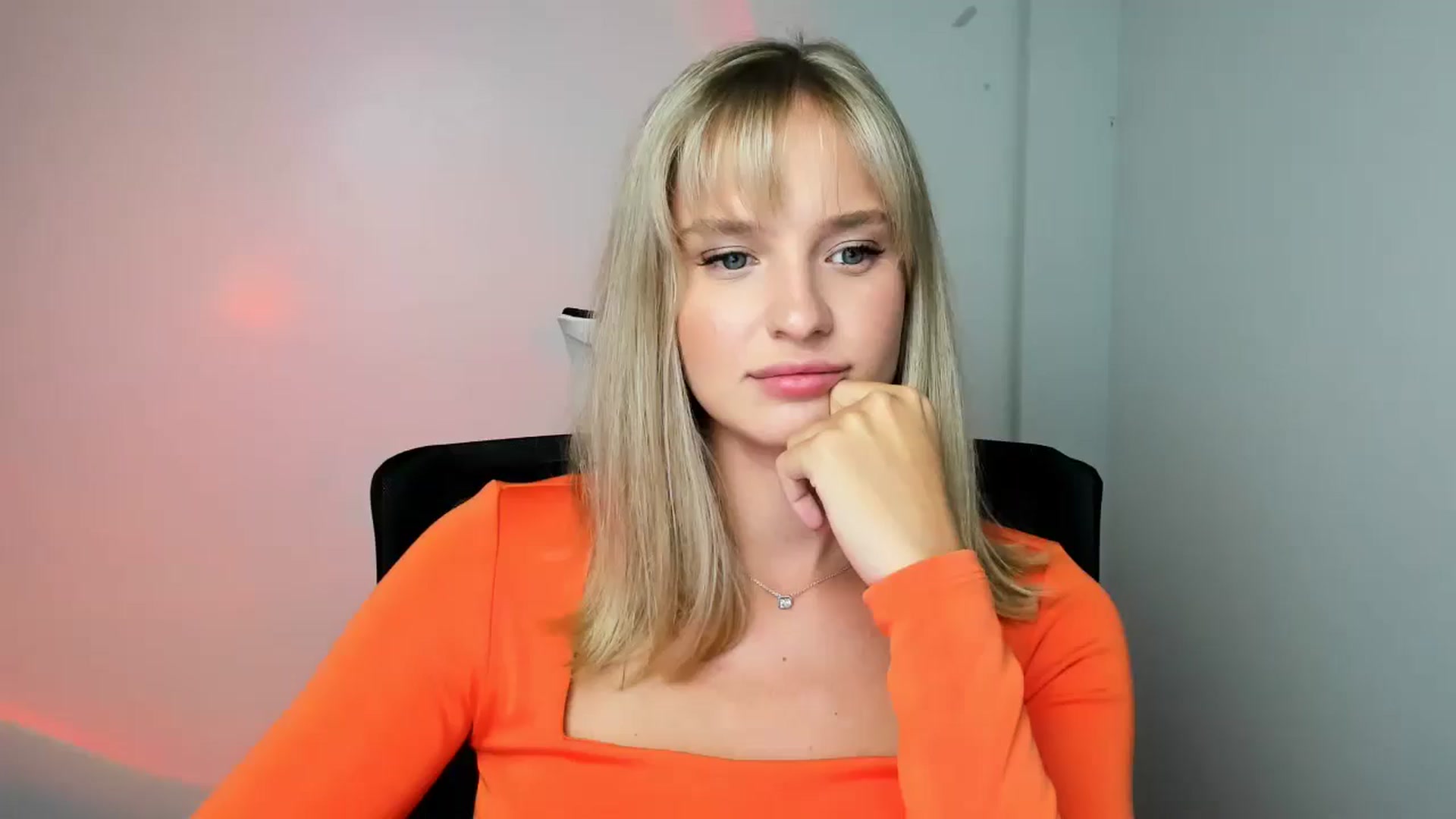Gallery image thumbnail from Bella_amorere's myfreecams stream on, 10/24/2024, 14:26 image 1 of 20