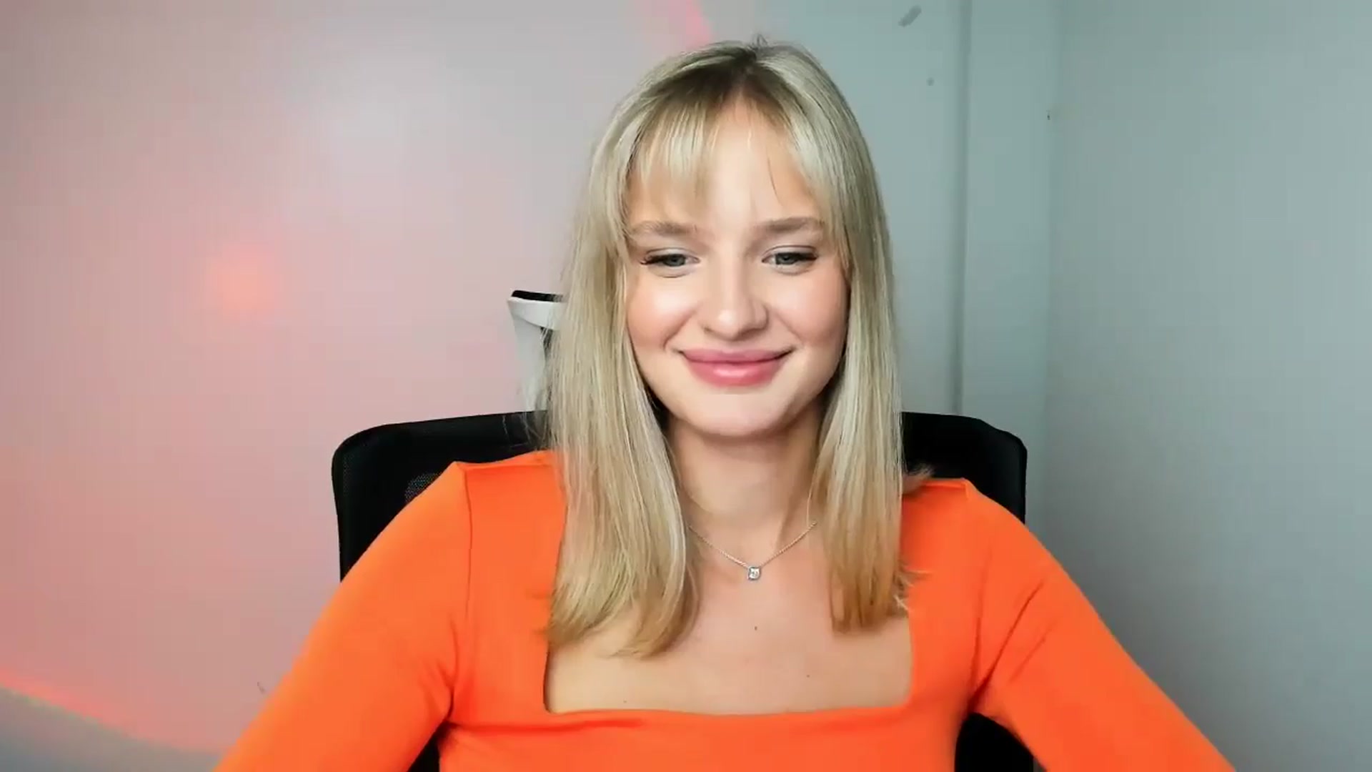 Gallery image thumbnail from Bella_amorere's myfreecams stream on, 10/24/2024, 14:26 image 9 of 20