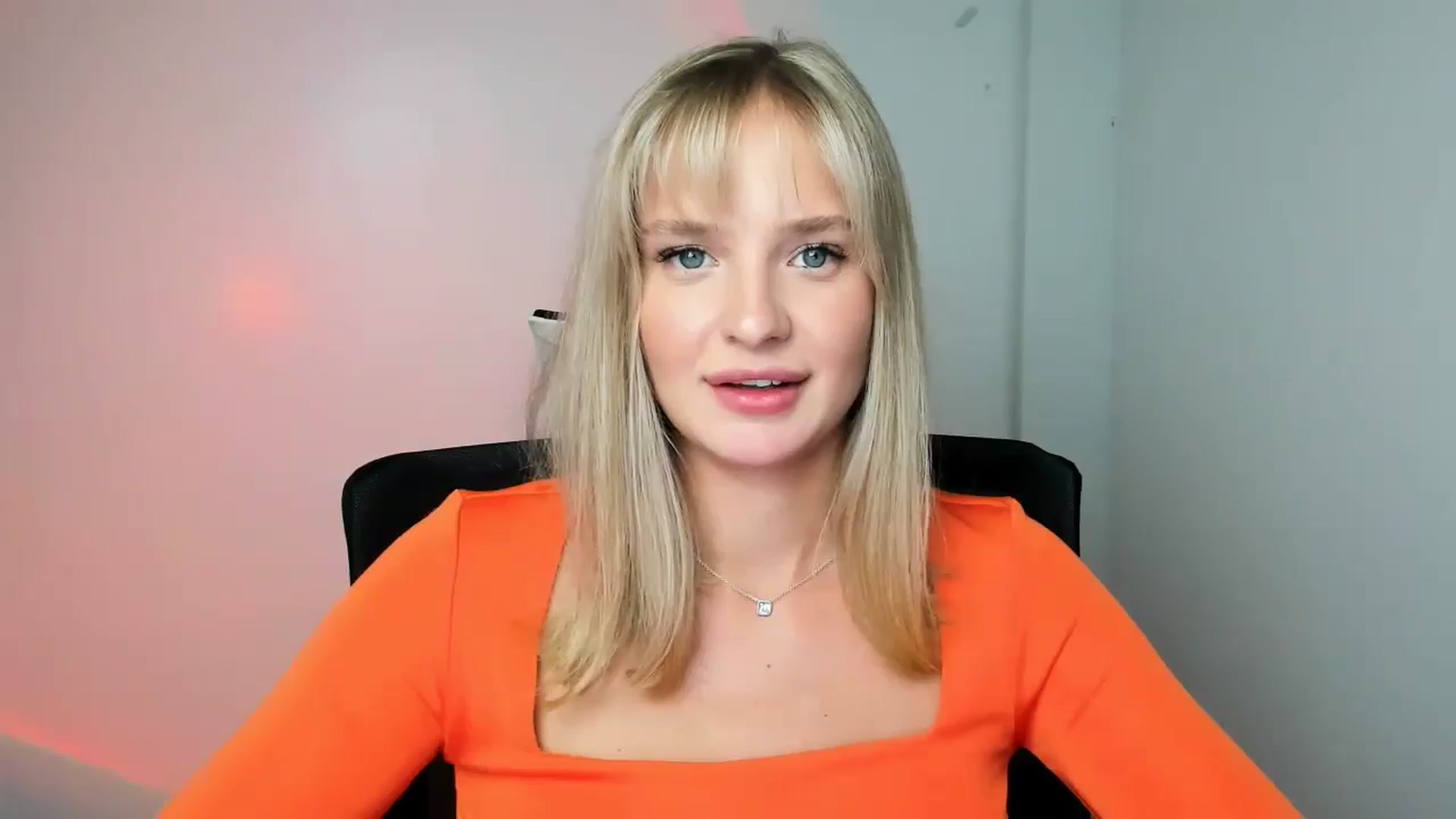 Gallery image thumbnail from Bella_amorere's myfreecams stream on, 10/24/2024, 14:26 image 18 of 20
