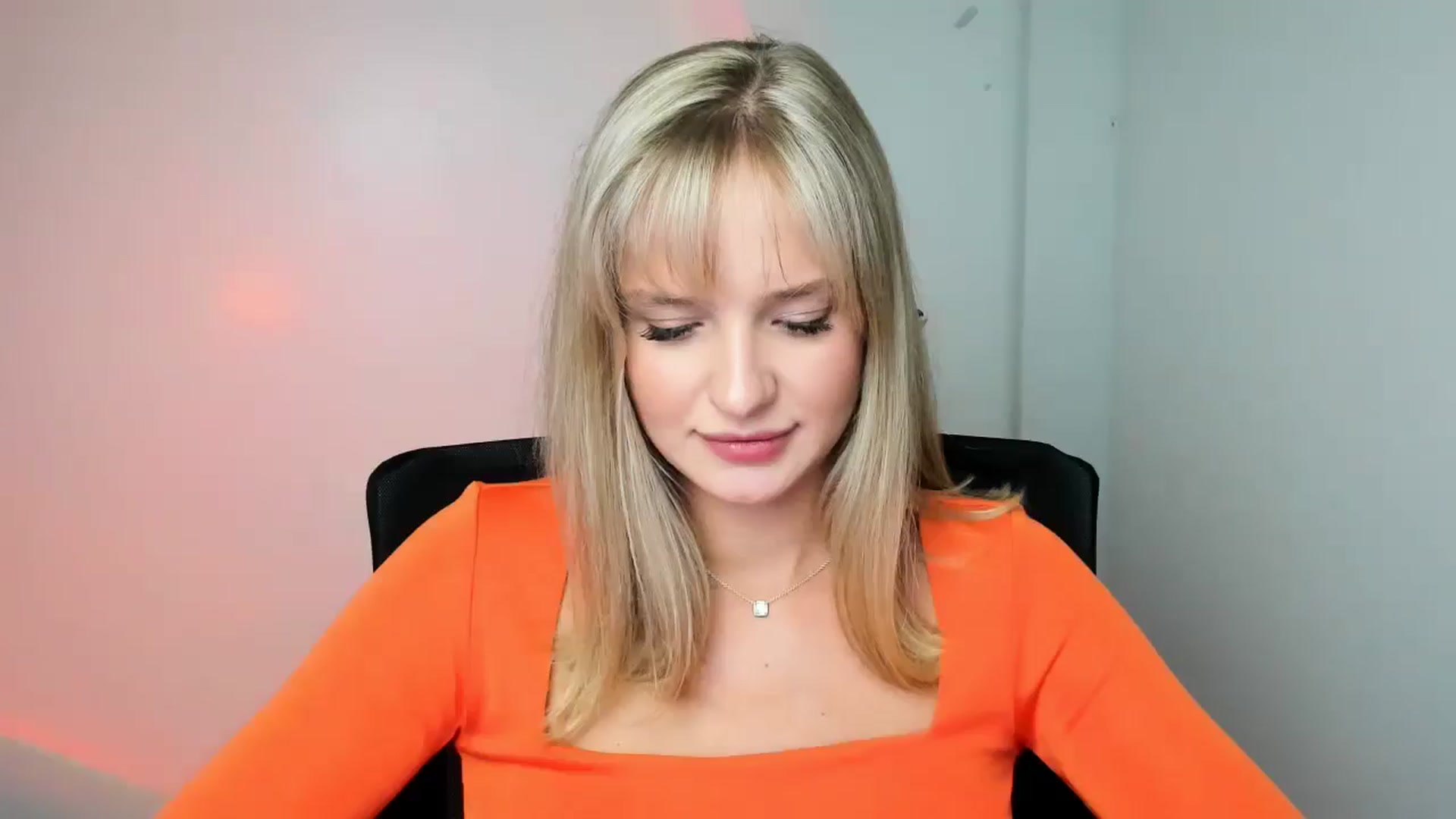 Gallery image thumbnail from Bella_amorere's myfreecams stream on, 10/24/2024, 14:26 image 19 of 20