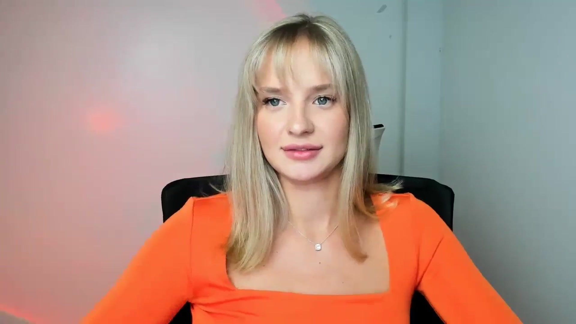 Gallery image thumbnail from Bella_amorere's myfreecams stream on, 10/24/2024, 15:00 image 13 of 20