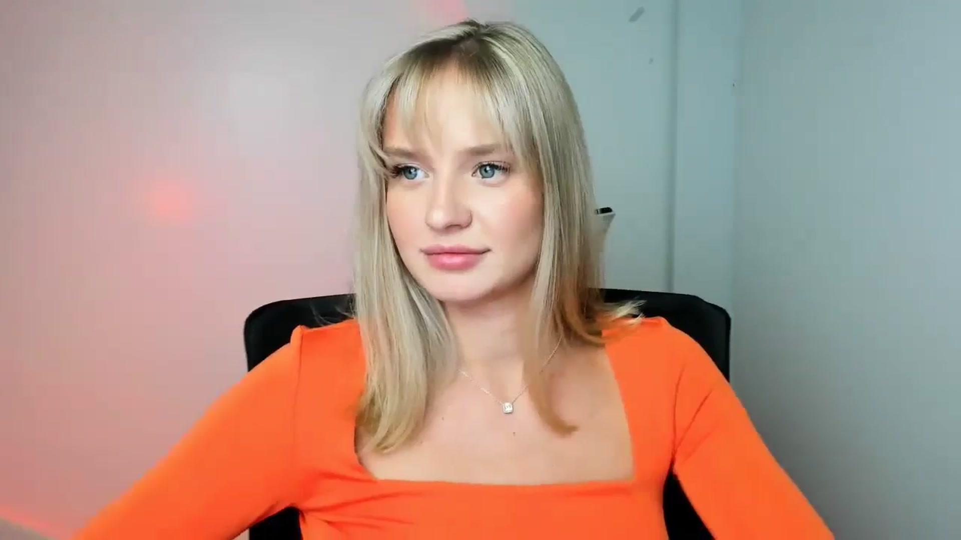 Gallery image thumbnail from Bella_amorere's myfreecams stream on, 10/24/2024, 15:00 image 11 of 20