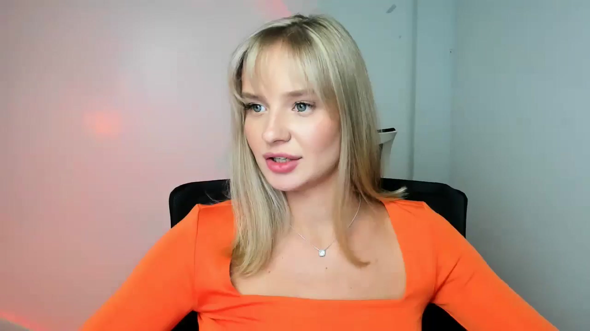 Gallery image thumbnail from Bella_amorere's myfreecams stream on, 10/24/2024, 15:00 image 10 of 20