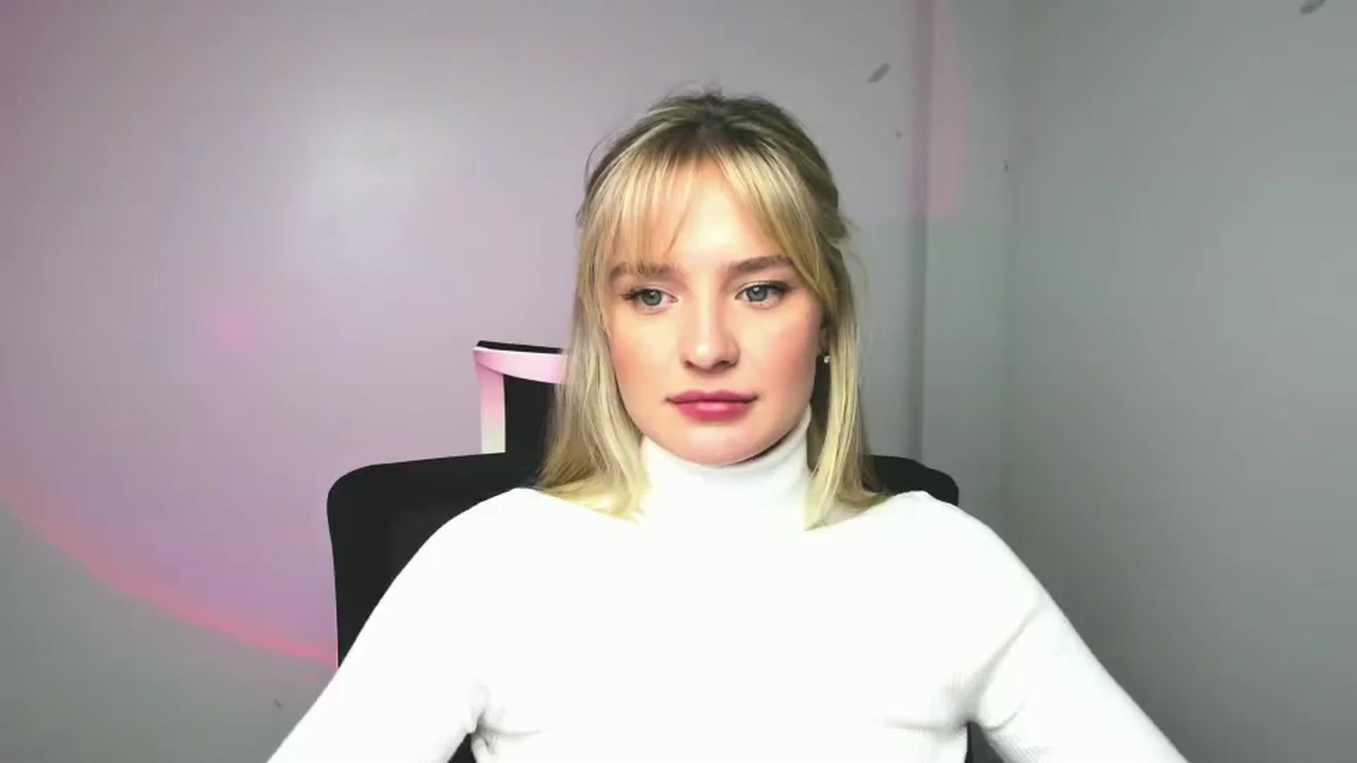 Gallery image thumbnail from Bella_amorere's myfreecams stream on, 11/24/2024, 14:23 image 13 of 20