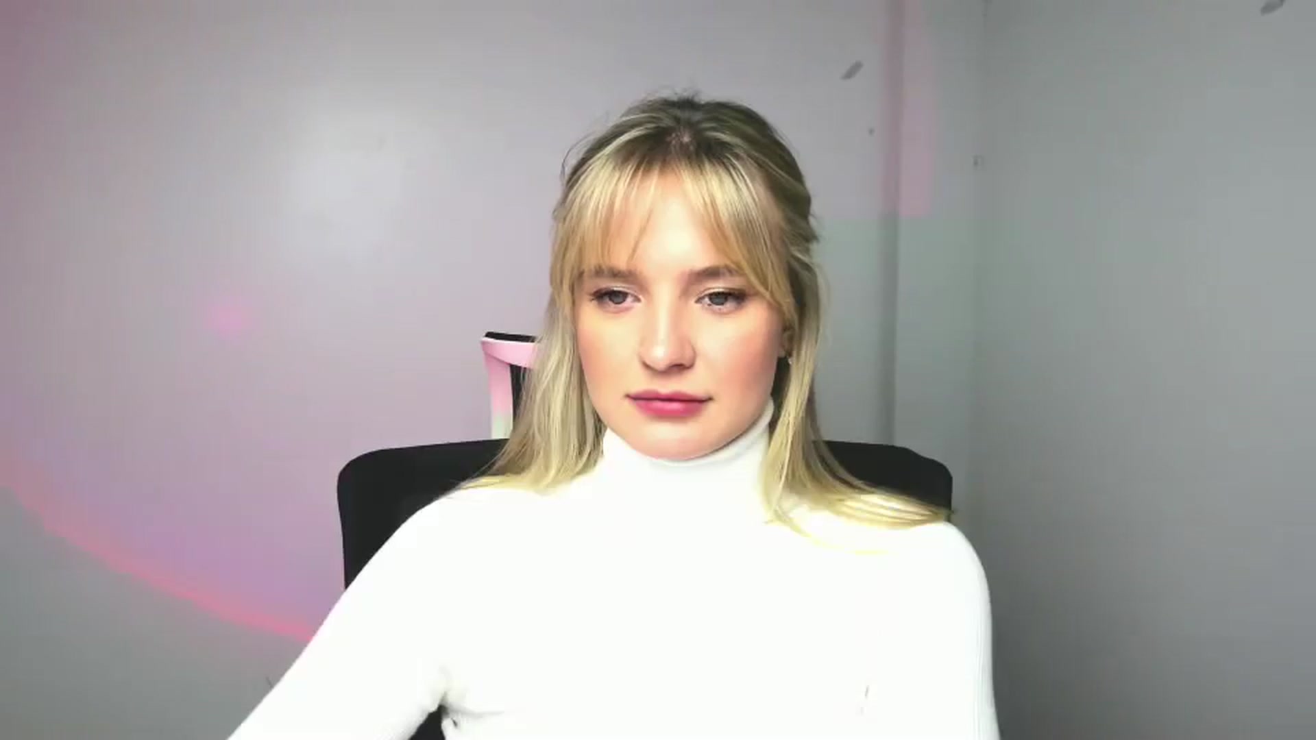 Gallery image thumbnail from Bella_amorere's myfreecams stream on, 11/24/2024, 14:23 image 17 of 20