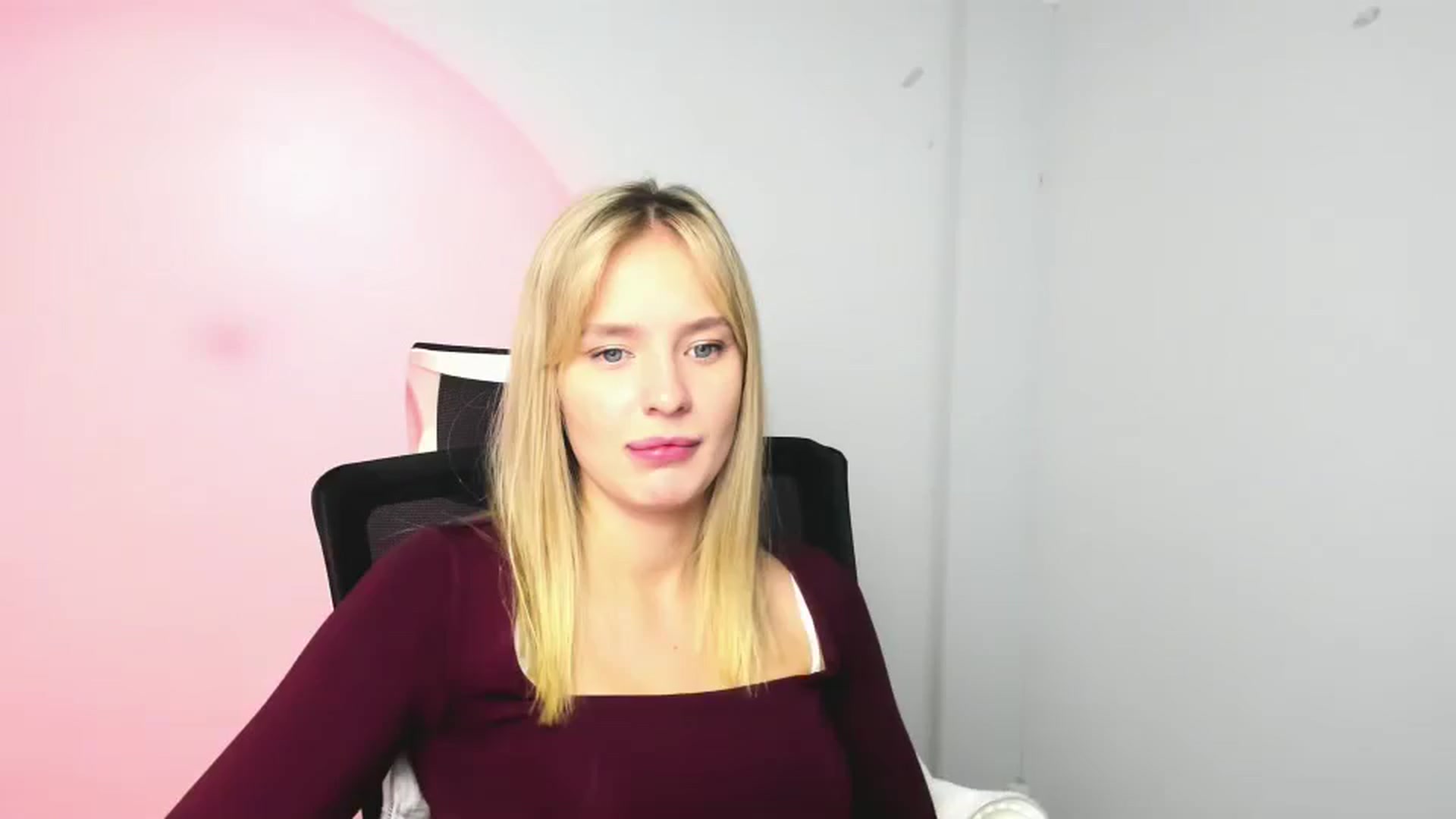 Gallery image thumbnail from Bella_amorere's myfreecams stream on, 11/30/2024, 14:06 image 1 of 20