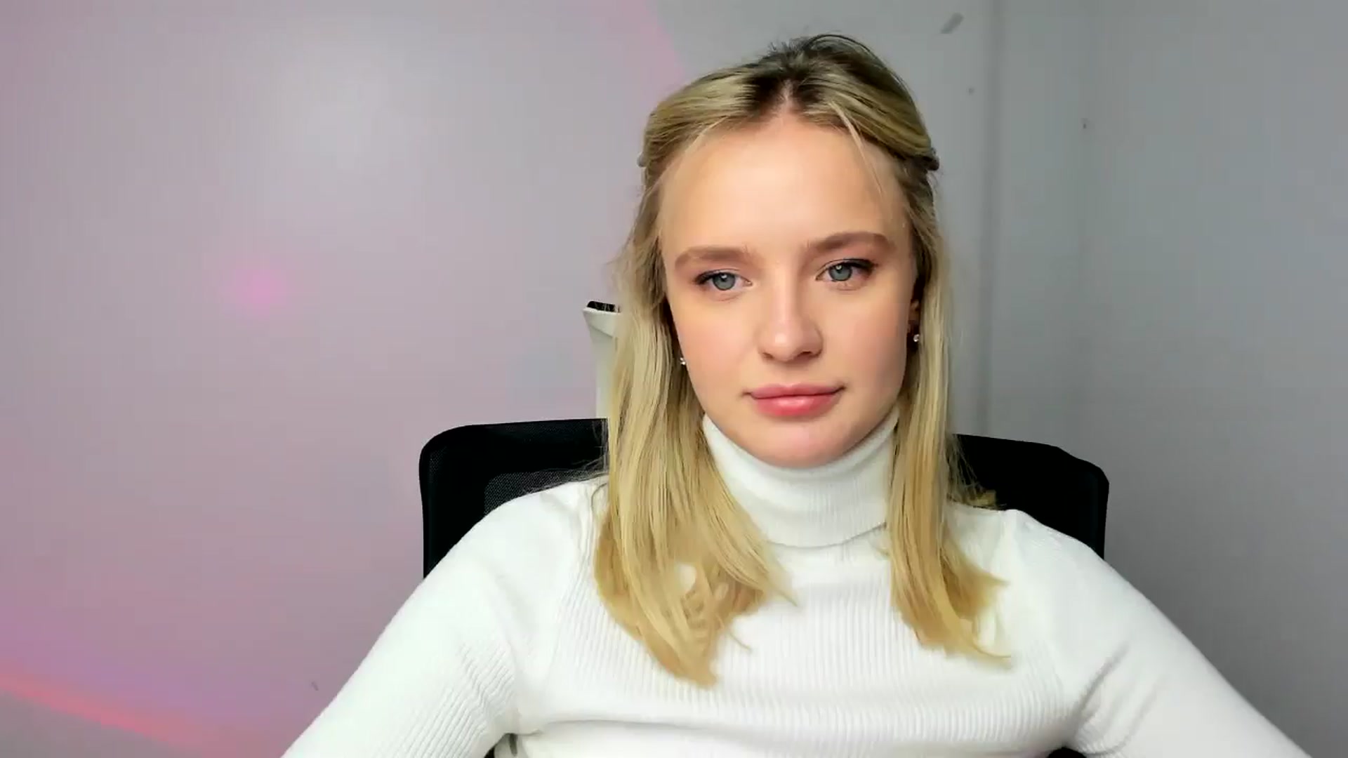 Gallery image thumbnail from Bella_amorere's myfreecams stream on, 12/08/2024, 14:09 image 6 of 20