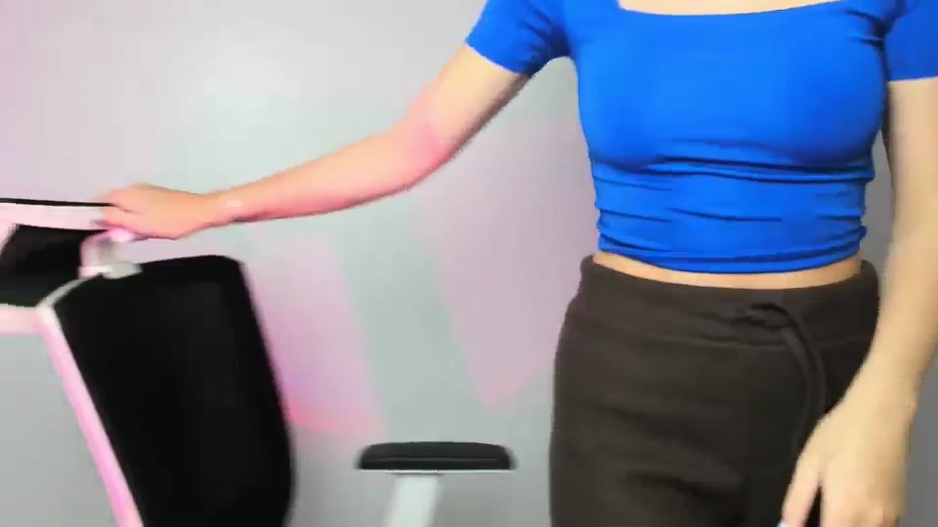 Gallery image thumbnail from Bella_amorere's myfreecams stream on, 12/09/2024, 13:46 image 20 of 20