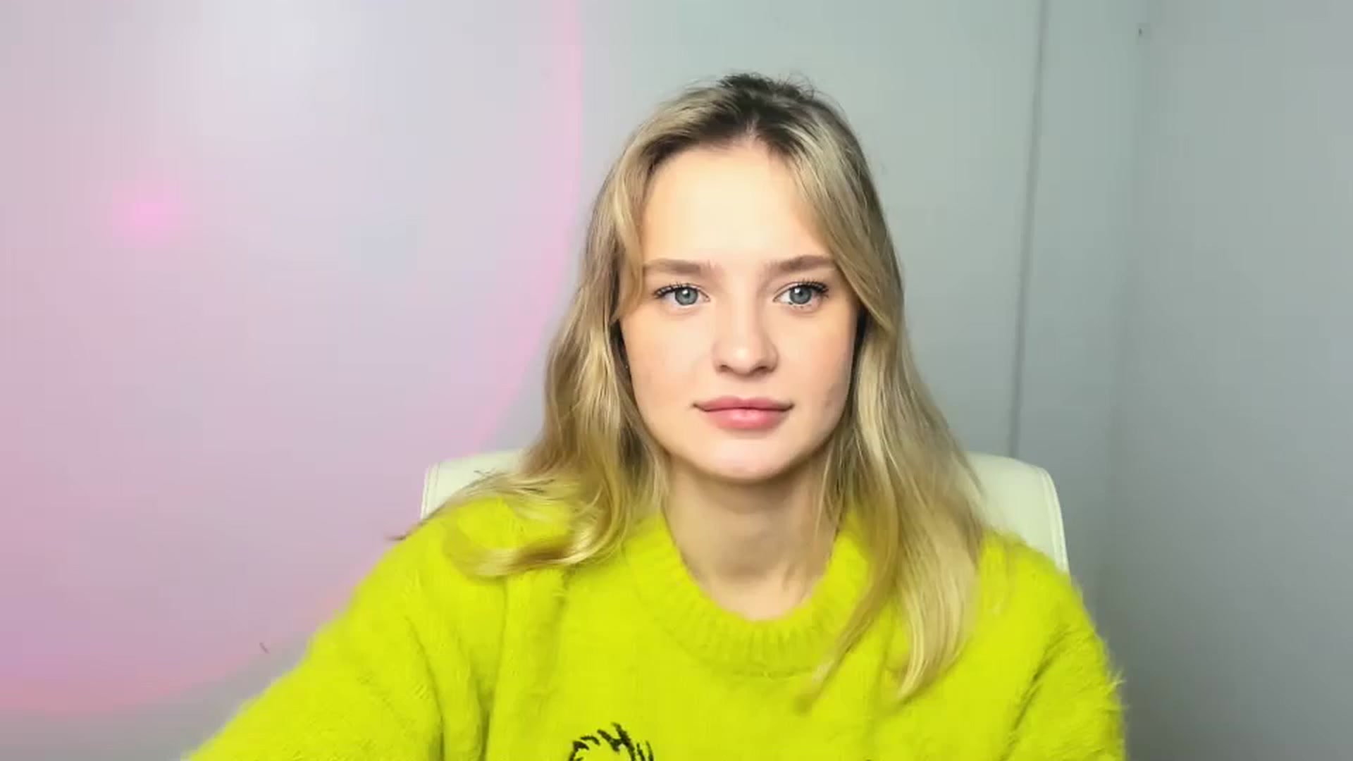 Gallery image thumbnail from Bella_amorere's myfreecams stream on, 12/25/2024, 07:26 image 3 of 20