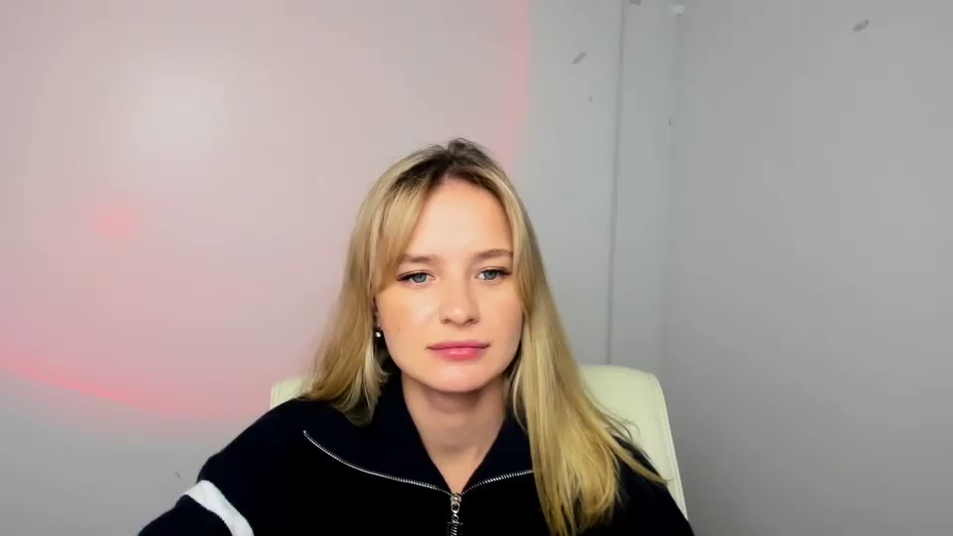 Gallery image thumbnail from Bella_amorere's myfreecams stream on, 12/30/2024, 14:51 image 1 of 20