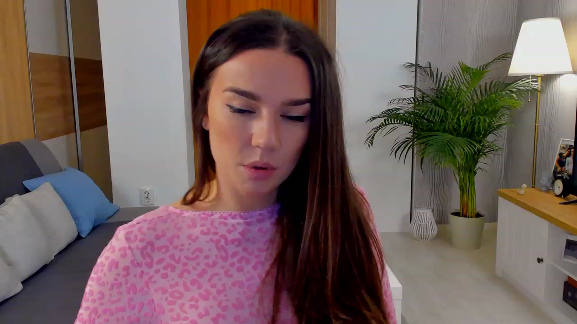 Gallery image thumbnail from BellaaDona's myfreecams stream on, 11/16/2022, 15:04 image 14 of 20