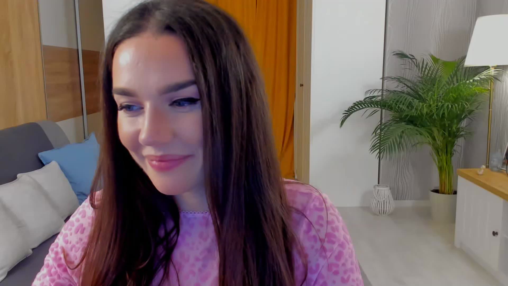 Gallery image thumbnail from BellaaDona's myfreecams stream on, 11/22/2022, 01:31 image 7 of 20