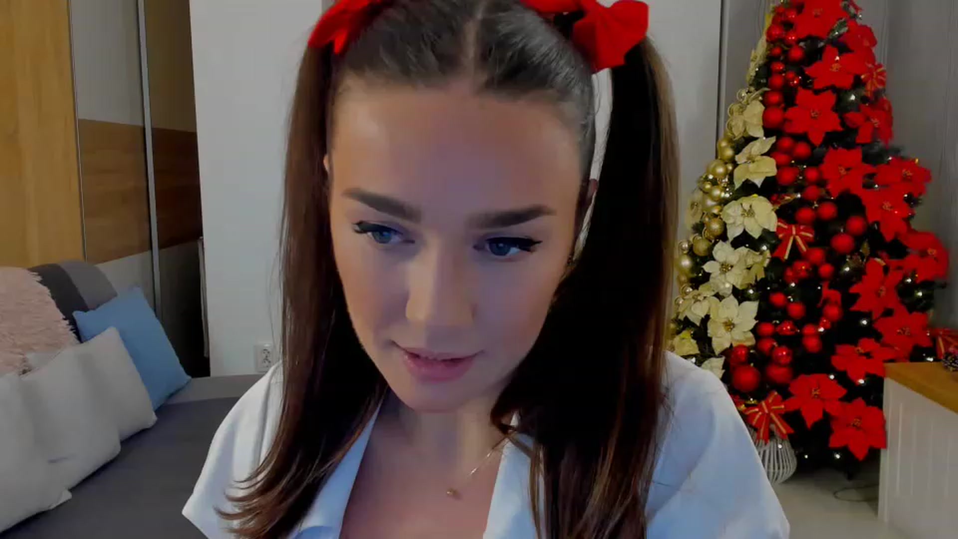 Gallery image thumbnail from BellaaDona's myfreecams stream on, 12/04/2022, 18:03 image 9 of 20