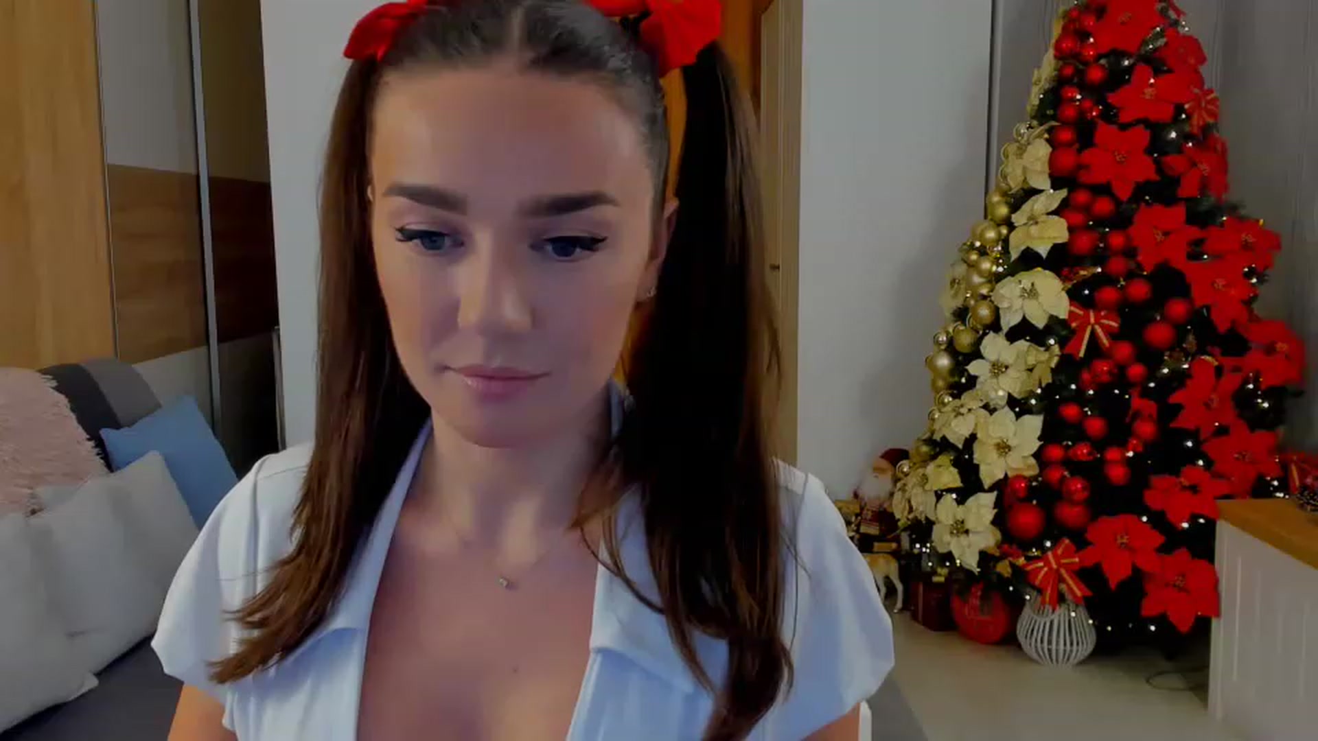 Gallery image thumbnail from BellaaDona's myfreecams stream on, 12/04/2022, 18:03 image 16 of 20