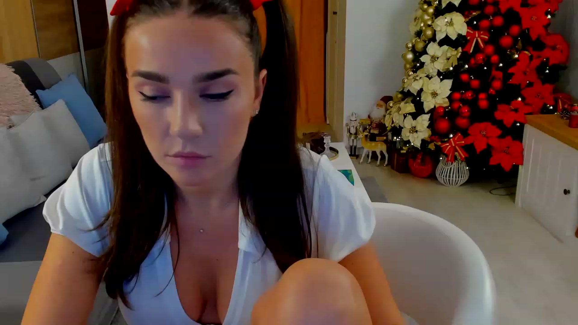 Gallery image thumbnail from BellaaDona's myfreecams stream on, 12/04/2022, 20:38 image 18 of 20