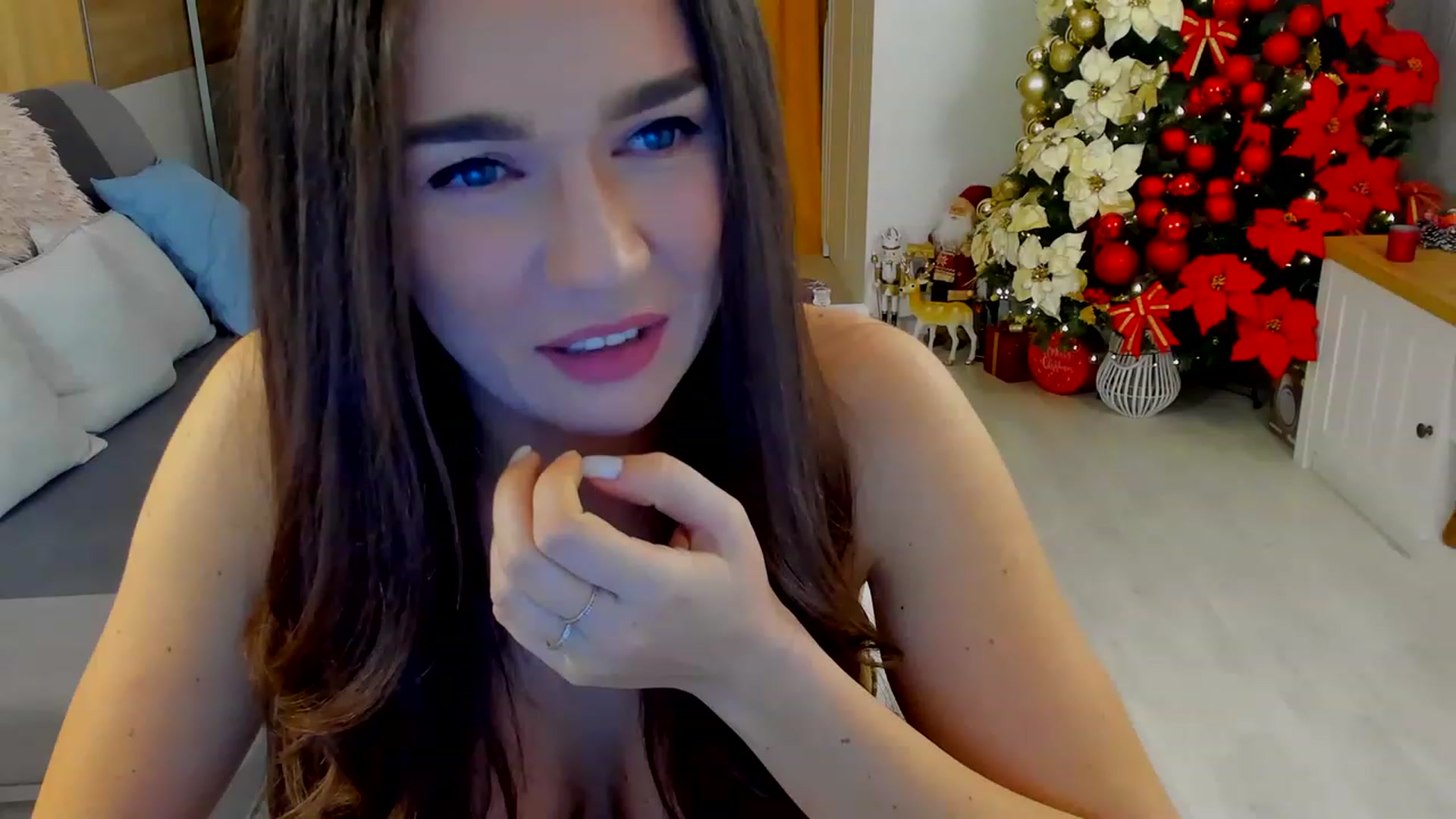 Gallery image thumbnail from BellaaDona's myfreecams stream on, 12/06/2022, 01:38 image 19 of 20