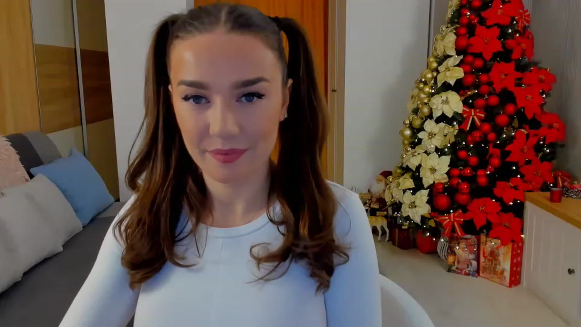 Gallery image thumbnail from BellaaDona's myfreecams stream on, 12/08/2022, 14:29 image 4 of 20