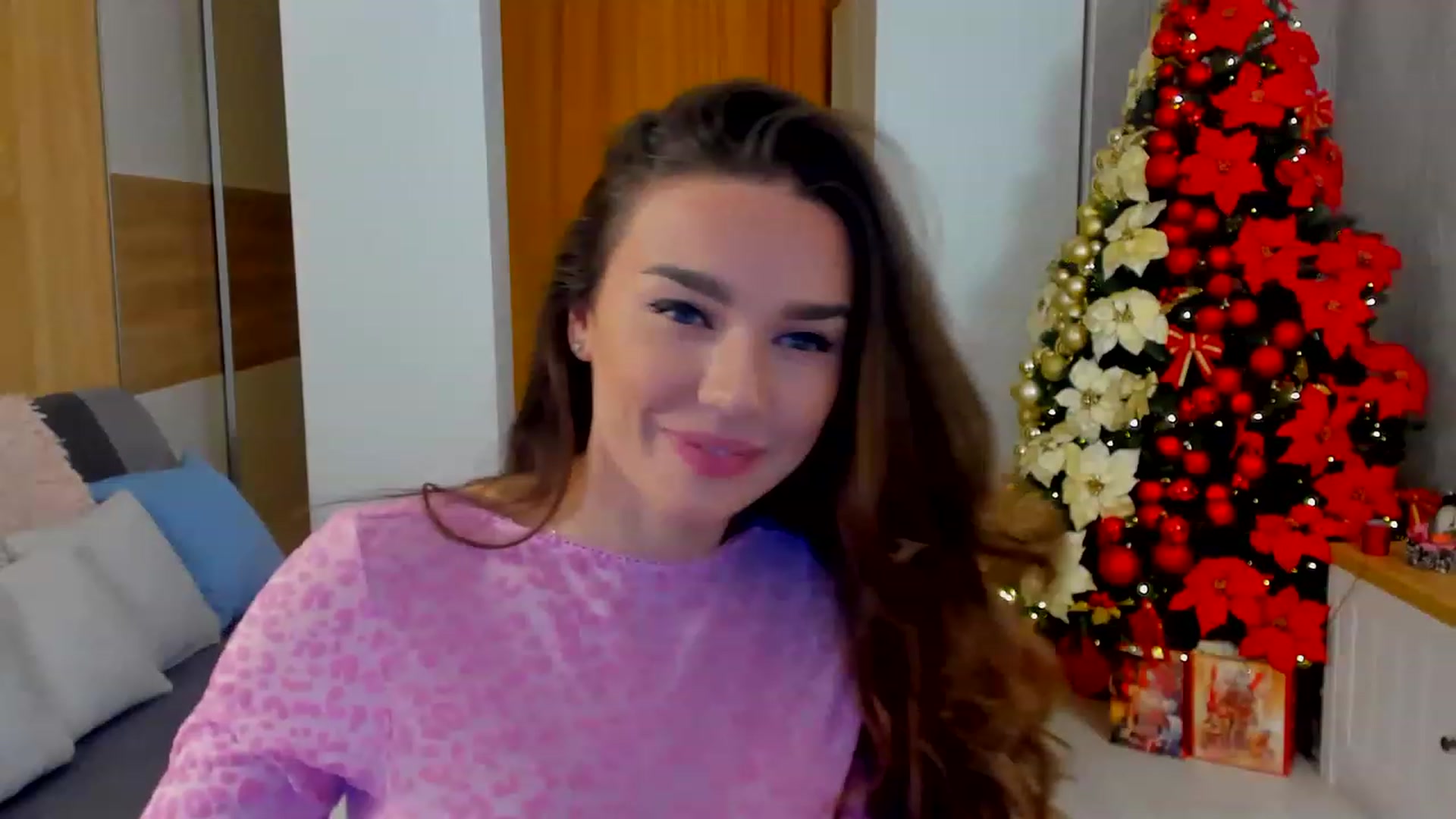 Gallery image thumbnail from BellaaDona's myfreecams stream on, 12/10/2022, 23:30 image 7 of 20