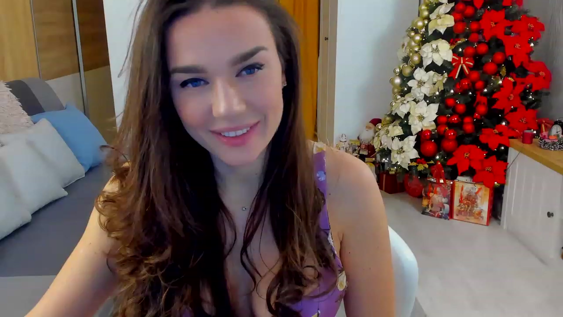 Gallery image thumbnail from BellaaDona's myfreecams stream on, 12/11/2022, 24:00 image 14 of 20