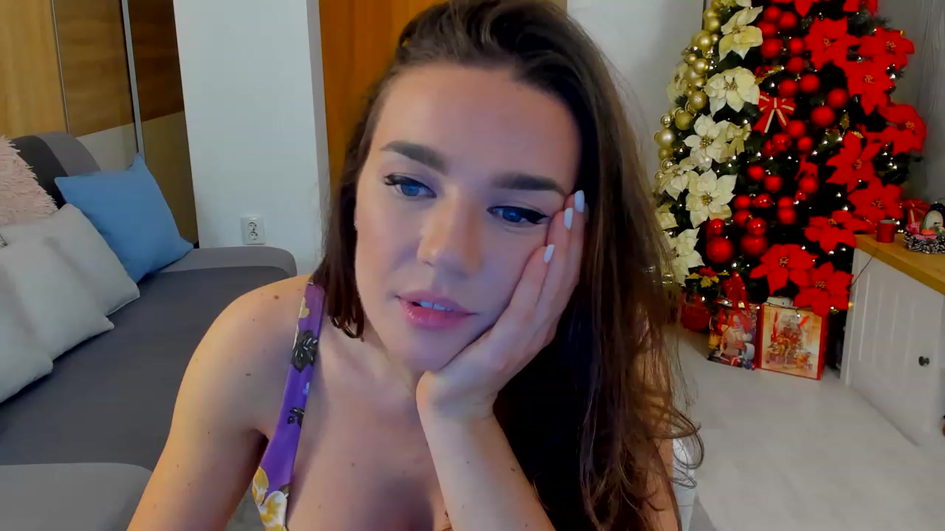 Gallery image thumbnail from BellaaDona's myfreecams stream on, 12/11/2022, 01:02 image 2 of 20