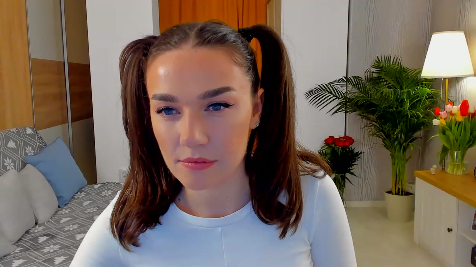 Gallery image thumbnail from BellaaDona's myfreecams stream on, 02/17/2023, 23:35 image 14 of 20