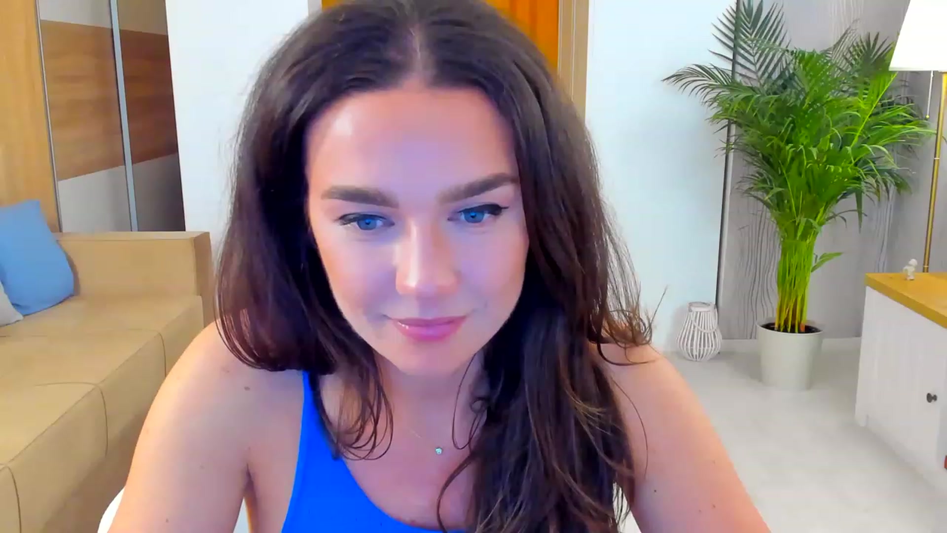 Gallery image thumbnail from BellaaDona's myfreecams stream on, 04/07/2023, 01:23 image 8 of 20