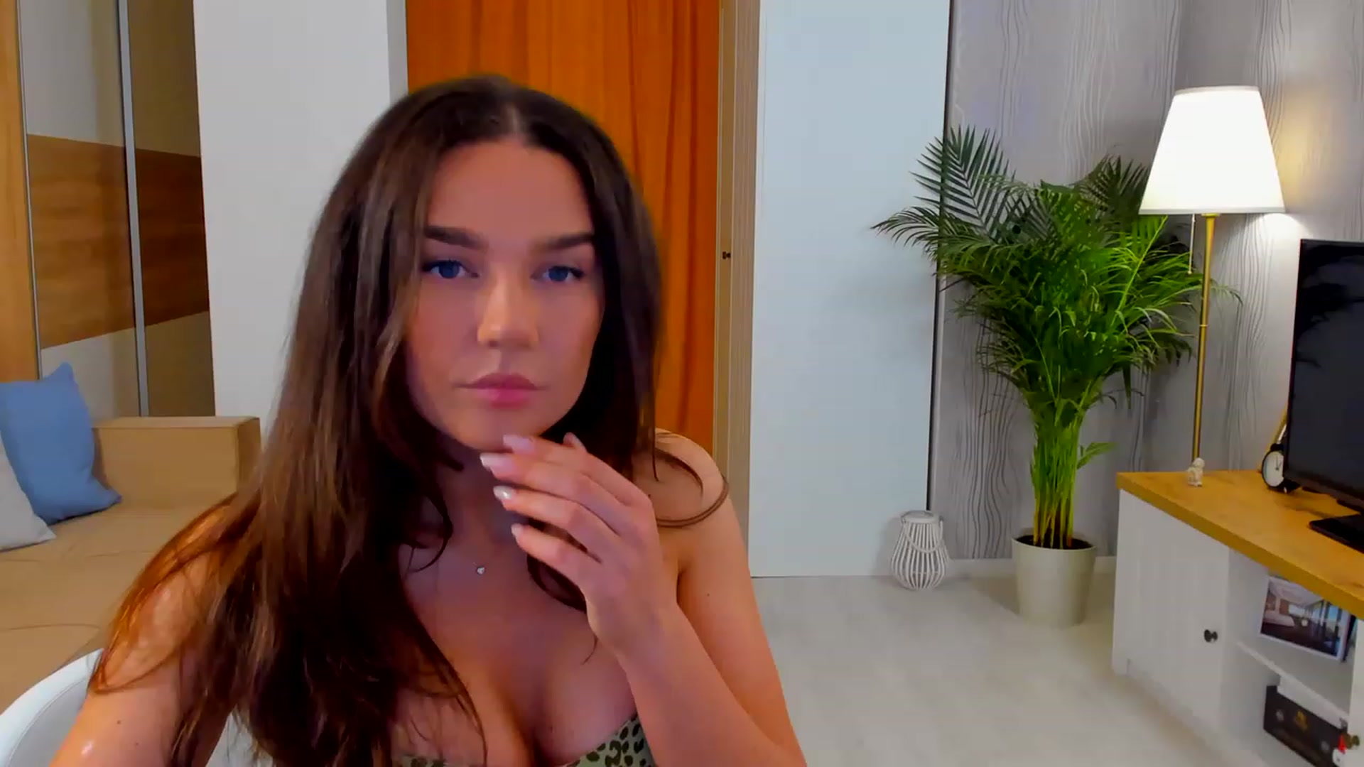 Gallery image thumbnail from BellaaDona's myfreecams stream on, 04/19/2023, 22:31 image 8 of 20