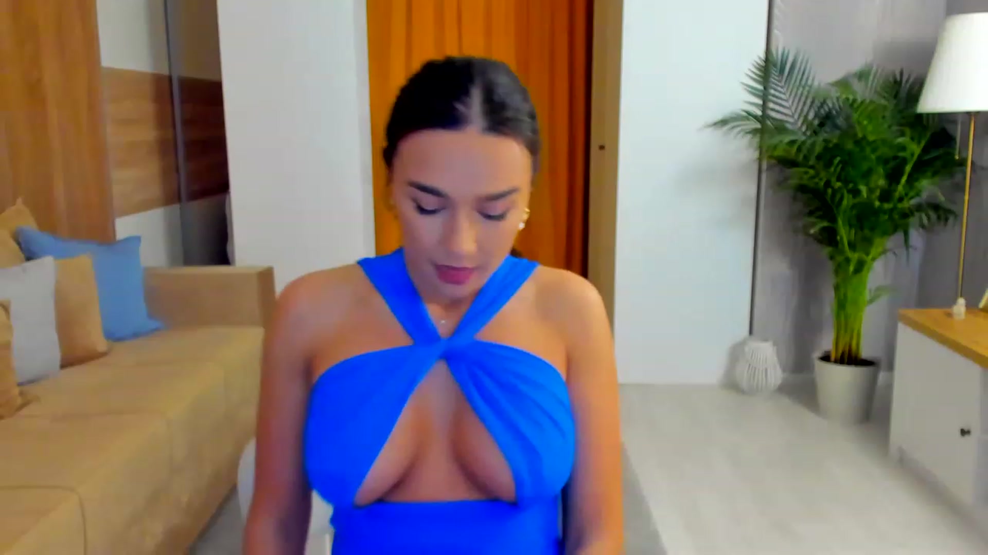 Gallery image thumbnail from BellaaDona's myfreecams stream on, 05/10/2023, 23:44 image 5 of 20