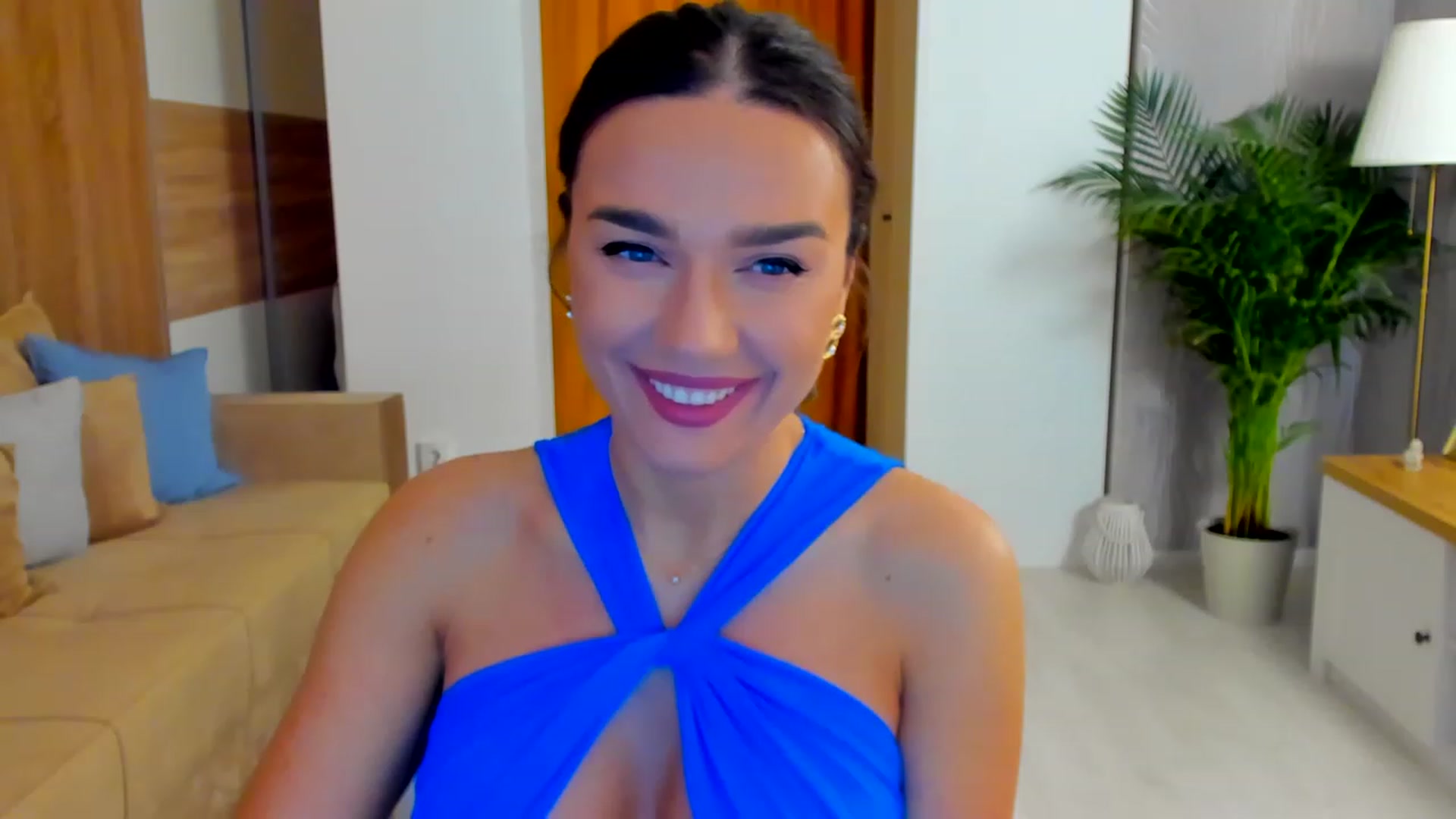 Gallery image thumbnail from BellaaDona's myfreecams stream on, 05/10/2023, 23:44 image 6 of 20