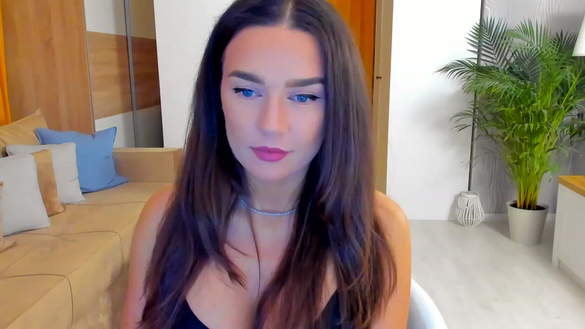 Gallery image thumbnail from BellaaDona's myfreecams stream on, 05/17/2023, 22:07 image 2 of 20