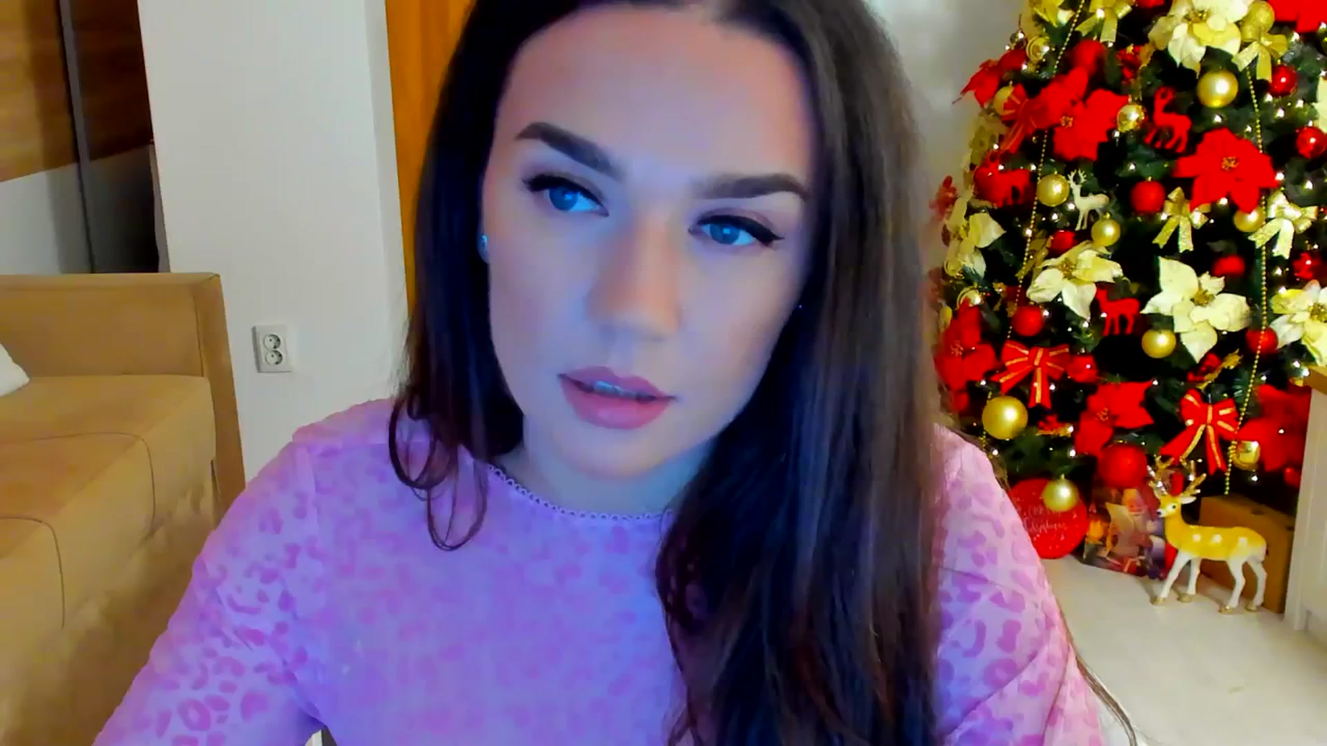 Gallery image thumbnail from BellaaDona's myfreecams stream on, 12/12/2023, 03:10 image 19 of 20