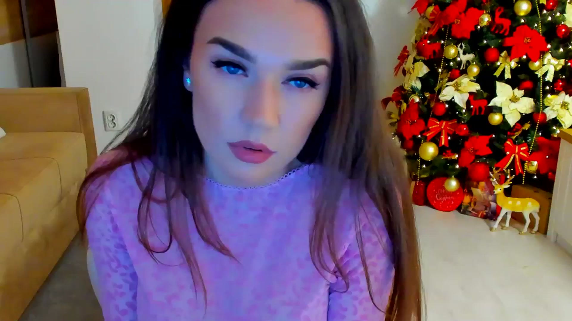 Gallery image thumbnail from BellaaDona's myfreecams stream on, 12/12/2023, 03:10 image 16 of 20