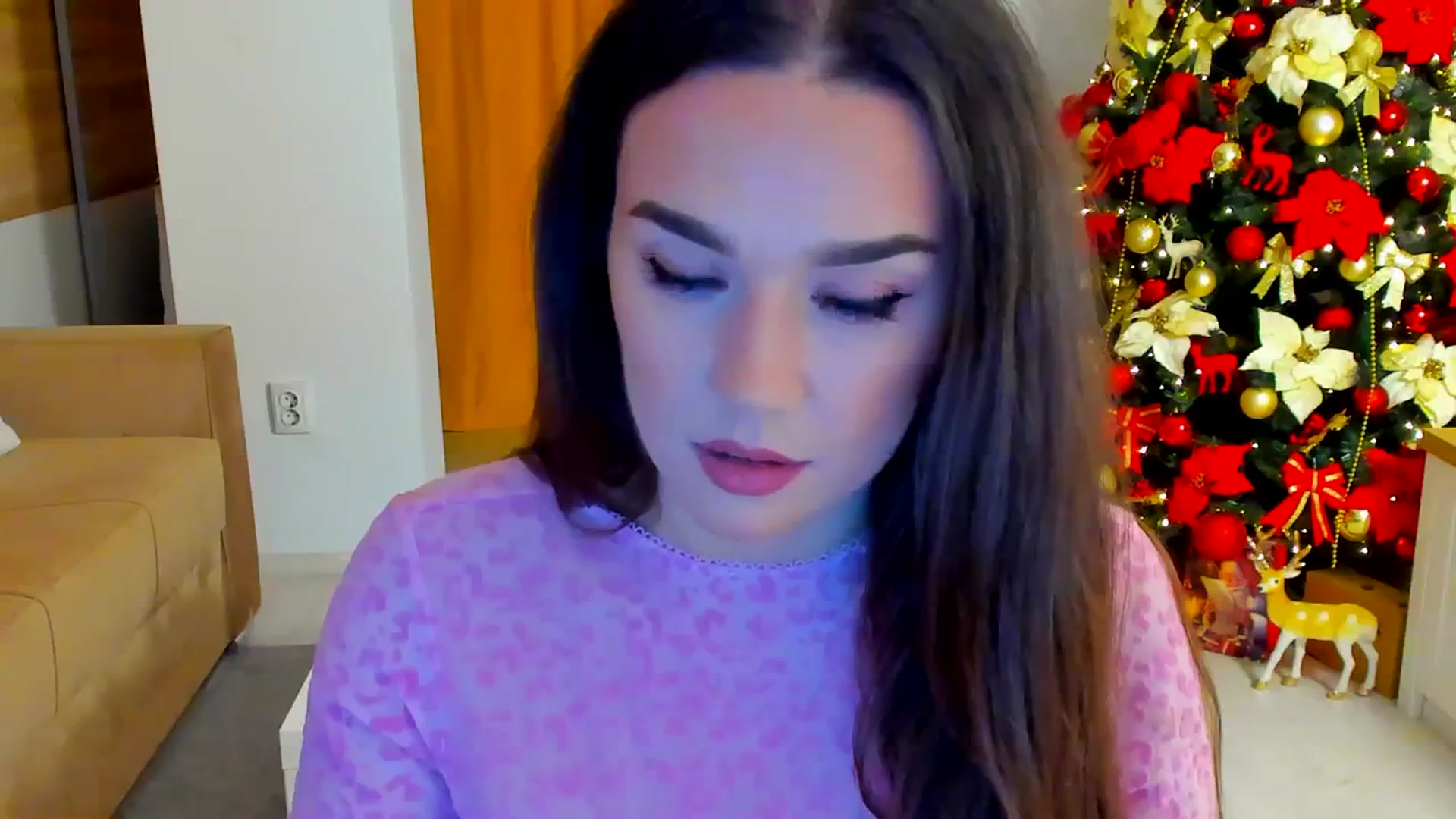 Gallery image thumbnail from BellaaDona's myfreecams stream on, 12/12/2023, 03:10 image 10 of 20
