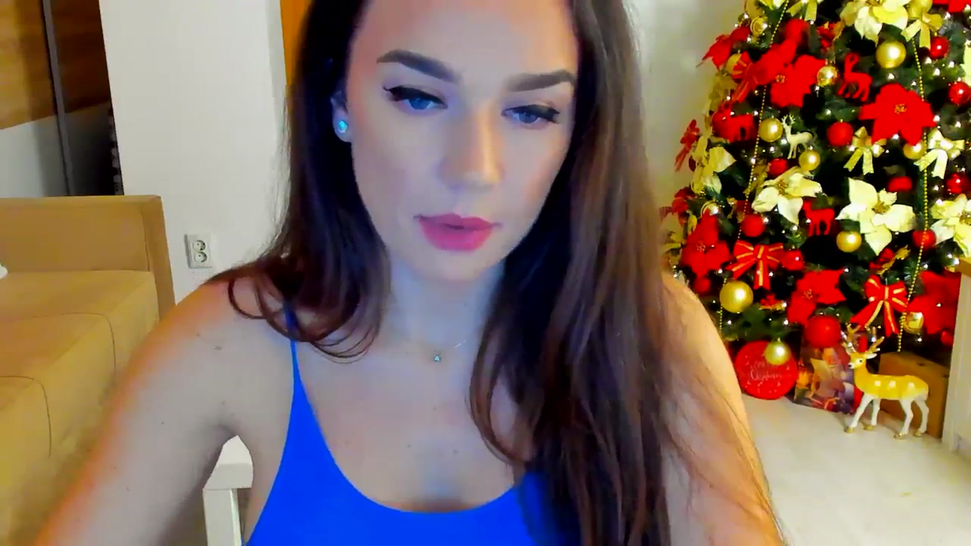 Gallery image thumbnail from BellaaDona's myfreecams stream on, 12/13/2023, 24:20 image 14 of 20