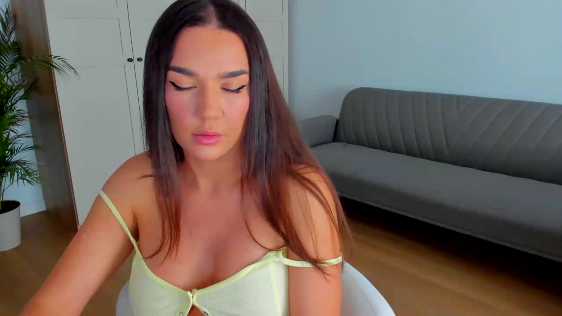 Gallery image thumbnail from BellaaDona's myfreecams stream on, 08/05/2026, 09:55 image 20 of 20