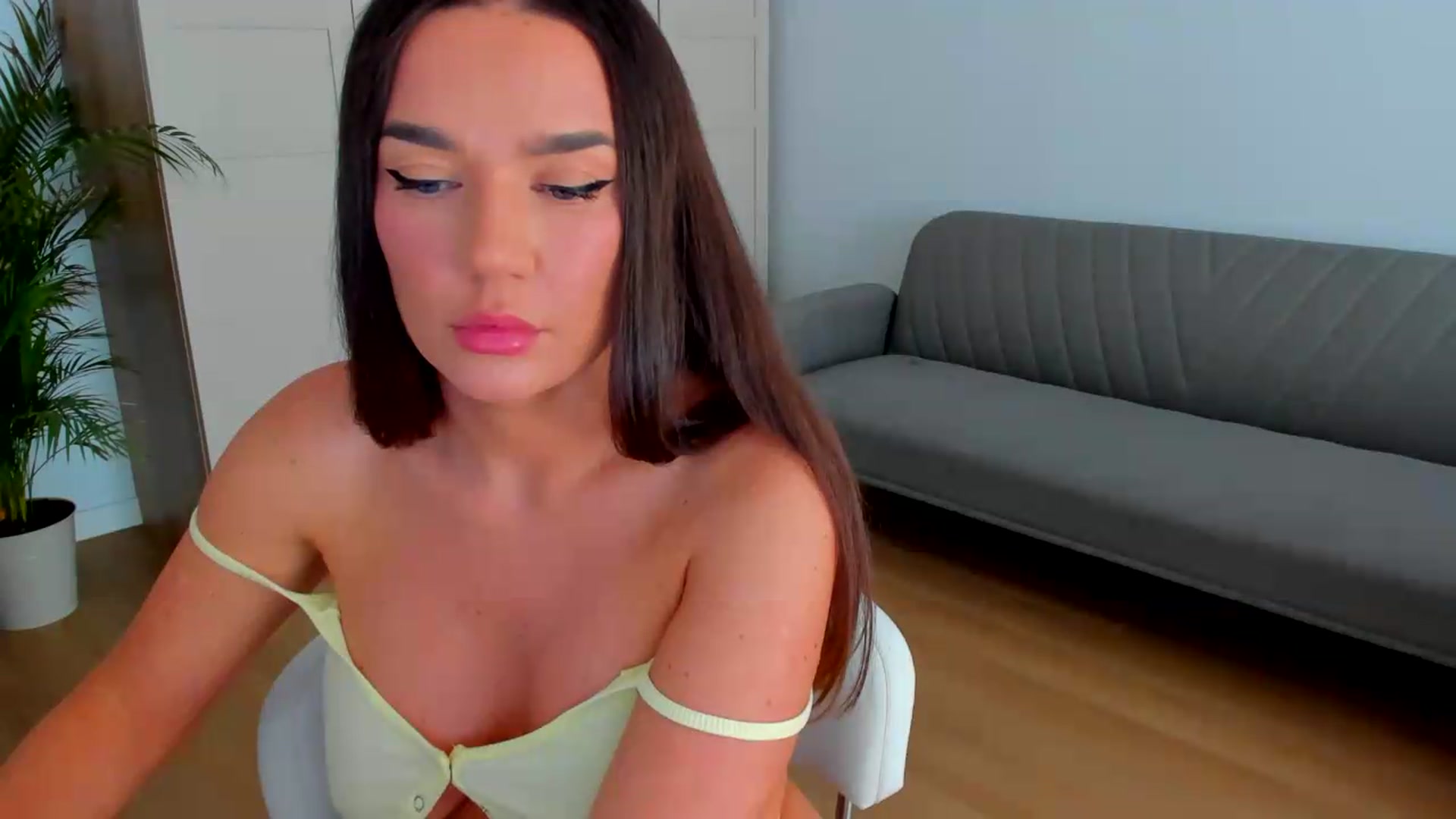 Gallery image thumbnail from BellaaDona's myfreecams stream on, 08/05/2026, 13:45 image 18 of 20