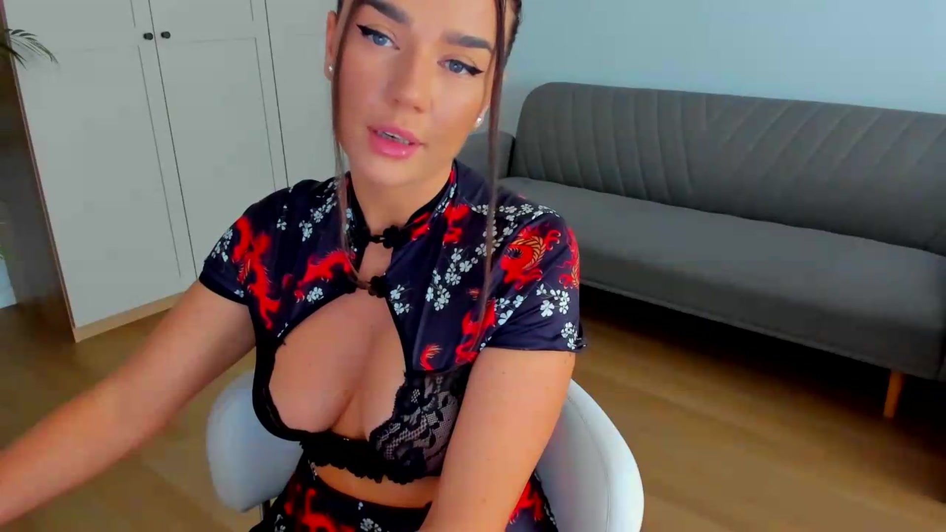 Gallery image thumbnail from BellaaDona's myfreecams stream on, 08/06/2026, 10:46 image 4 of 20