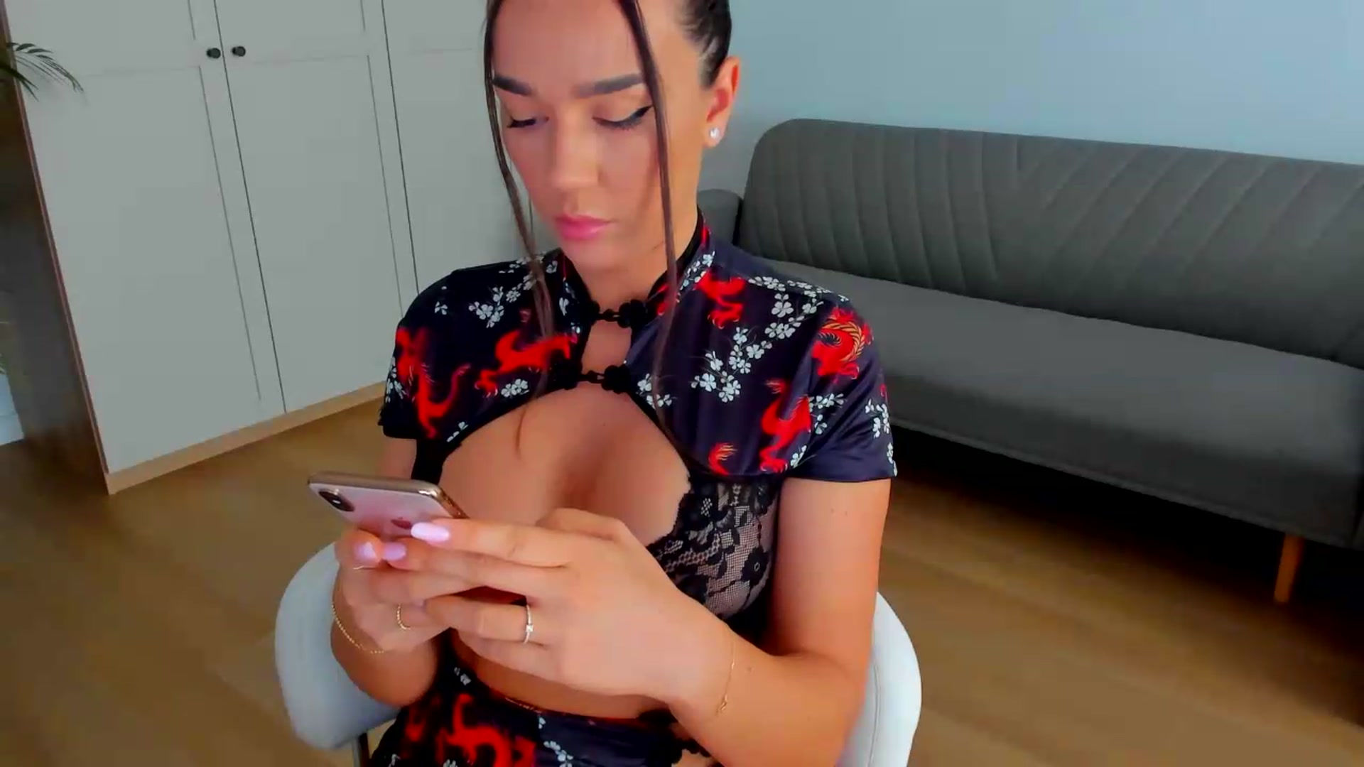 Gallery image thumbnail from BellaaDona's myfreecams stream on, 08/06/2026, 10:46 image 9 of 20