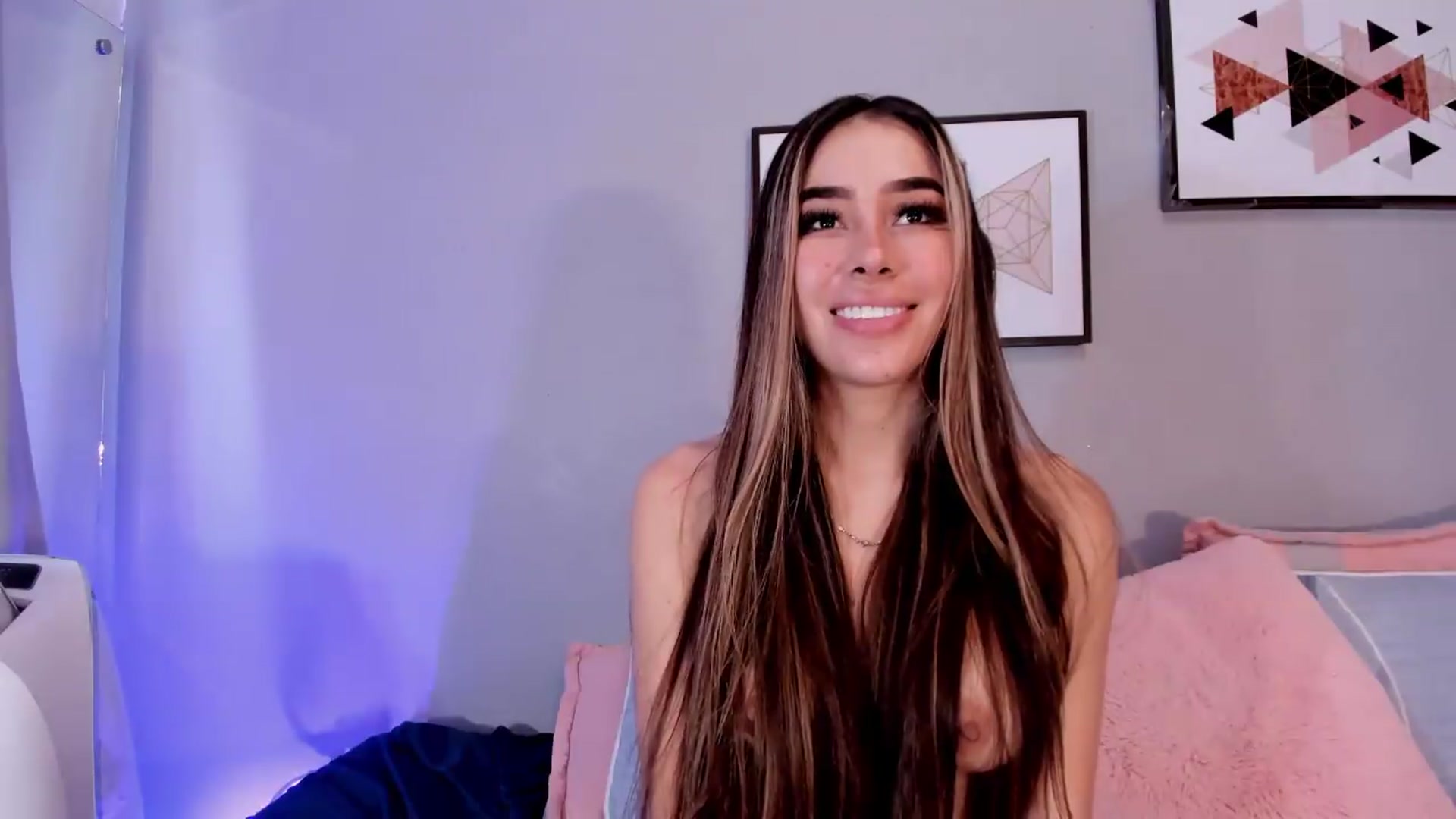 Gallery image thumbnail from BellaaRoose's myfreecams stream on, 07/16/2026, 13:59 image 2 of 20