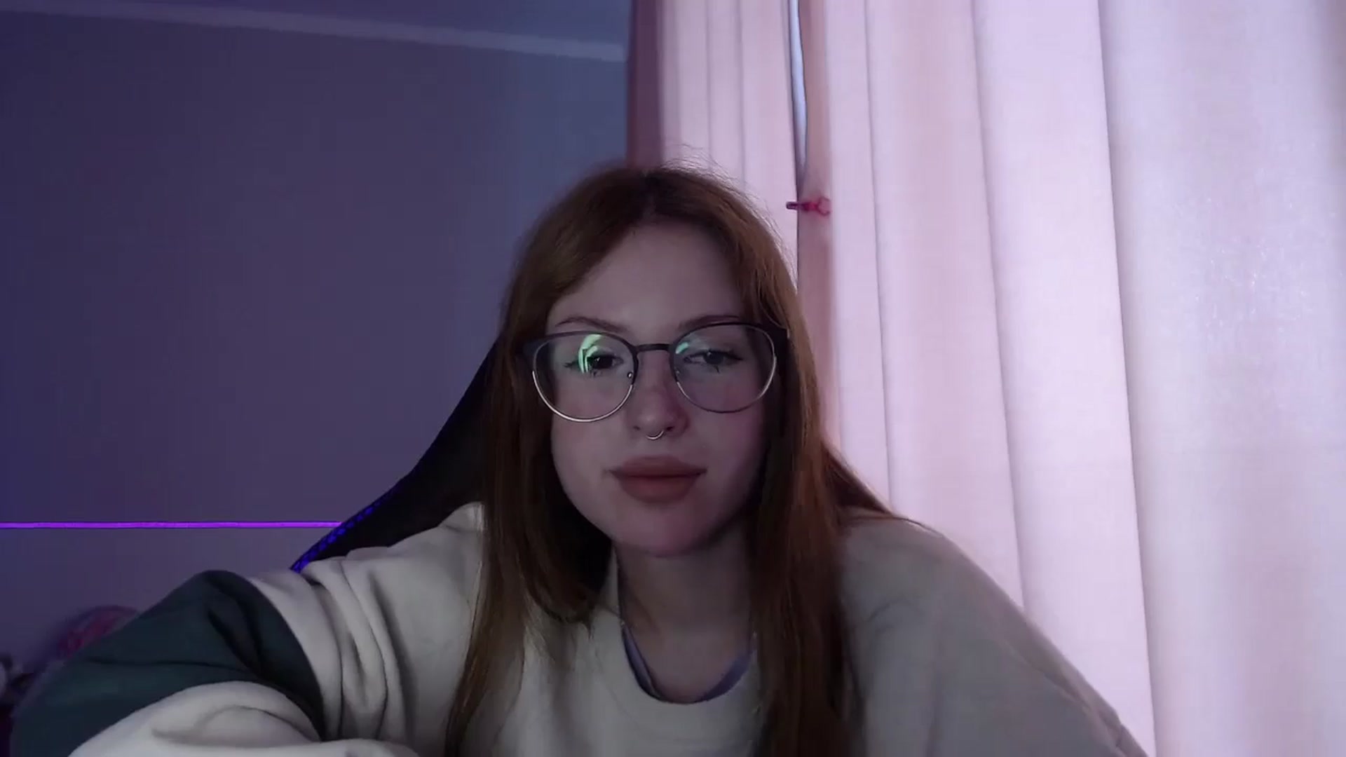 Gallery image thumbnail from BellaaaJones's myfreecams stream on, 04/22/2024, 10:24 image 19 of 20