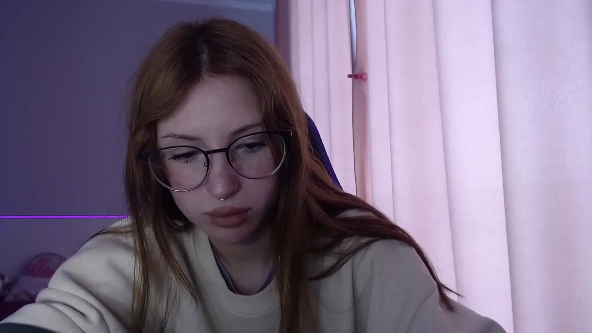 Gallery image thumbnail from BellaaaJones's myfreecams stream on, 04/22/2024, 10:24 image 11 of 20